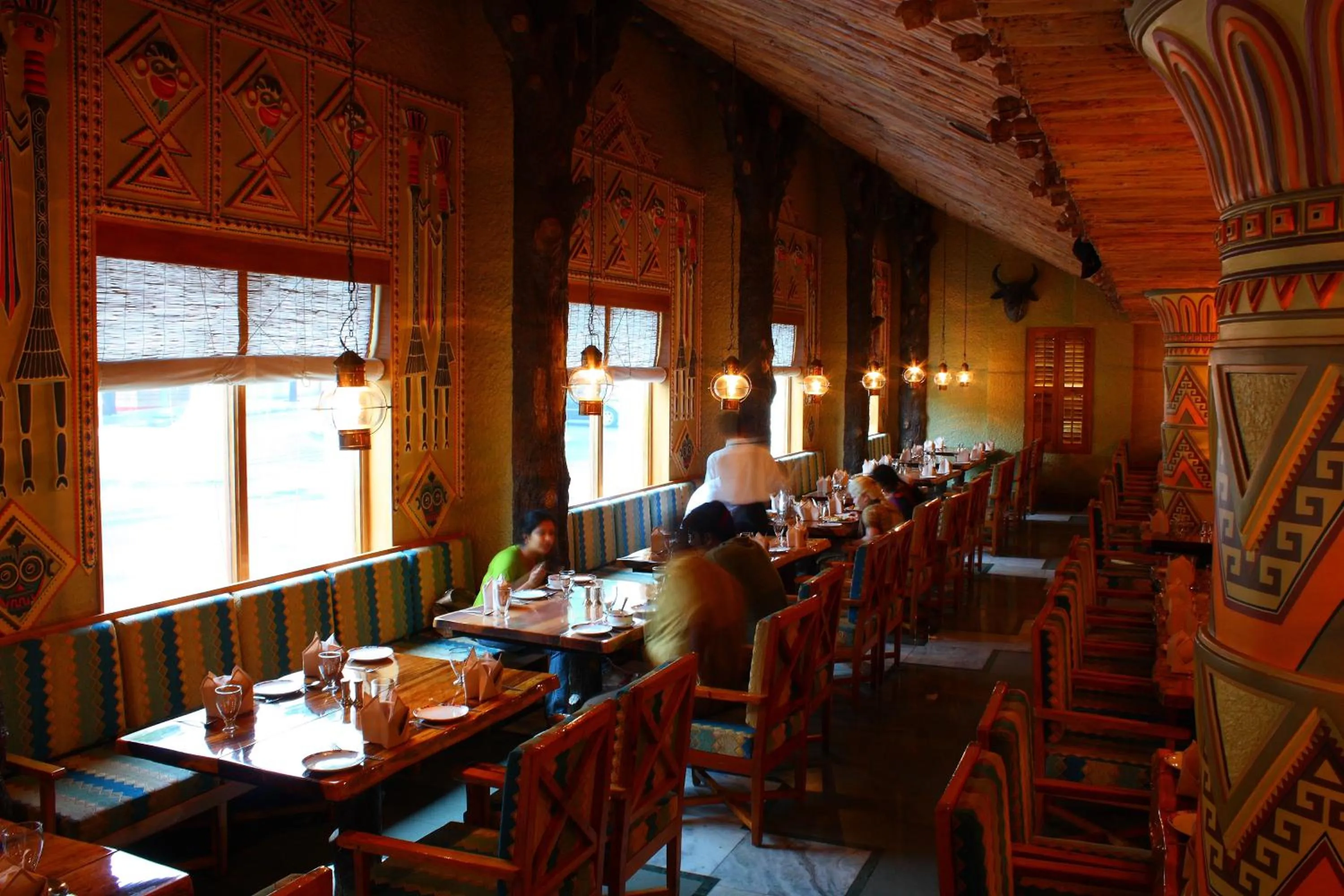 Restaurant/places to eat in Ramoji Film City- Tara Comfort Hotel