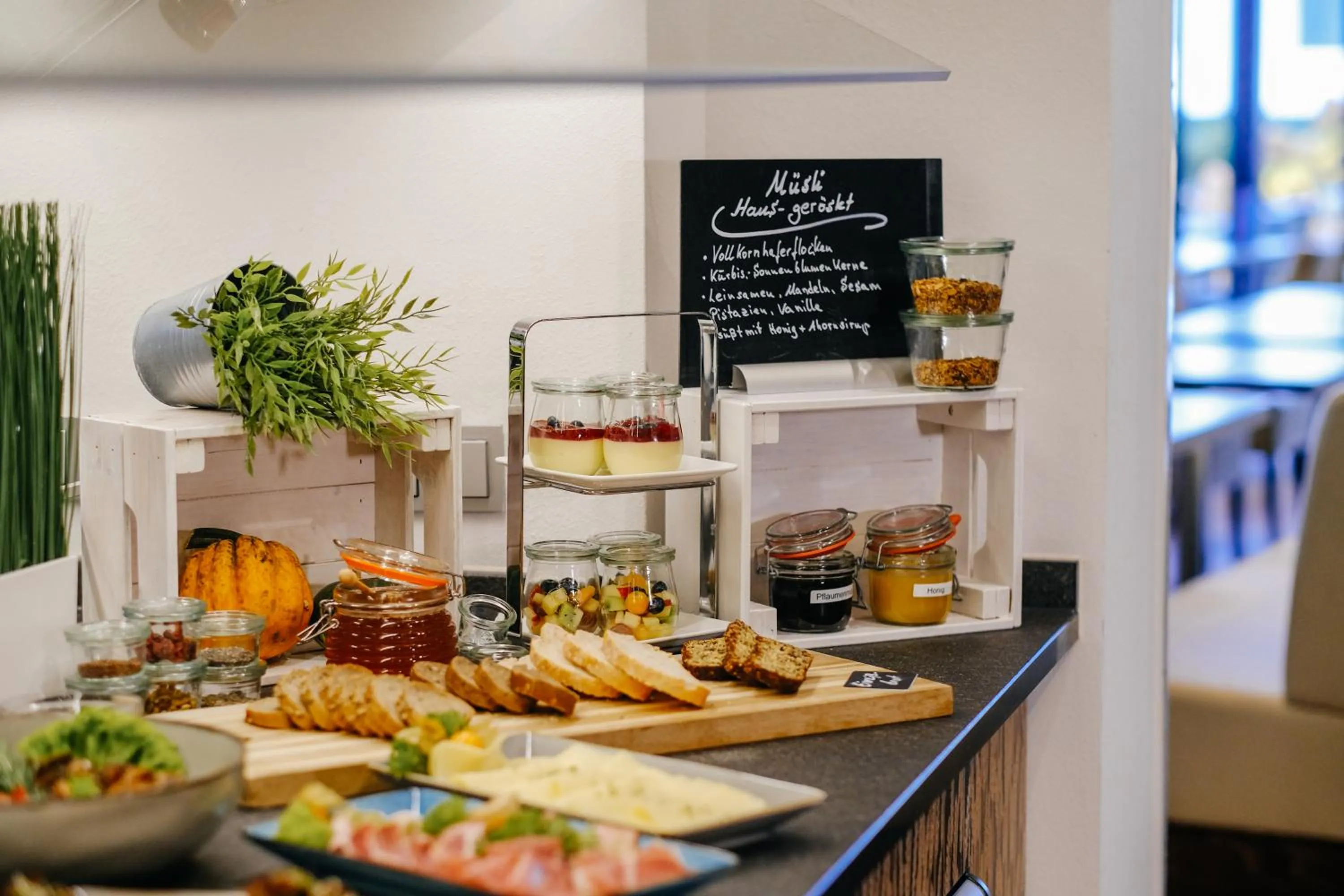 Breakfast in Hotel Global Inn