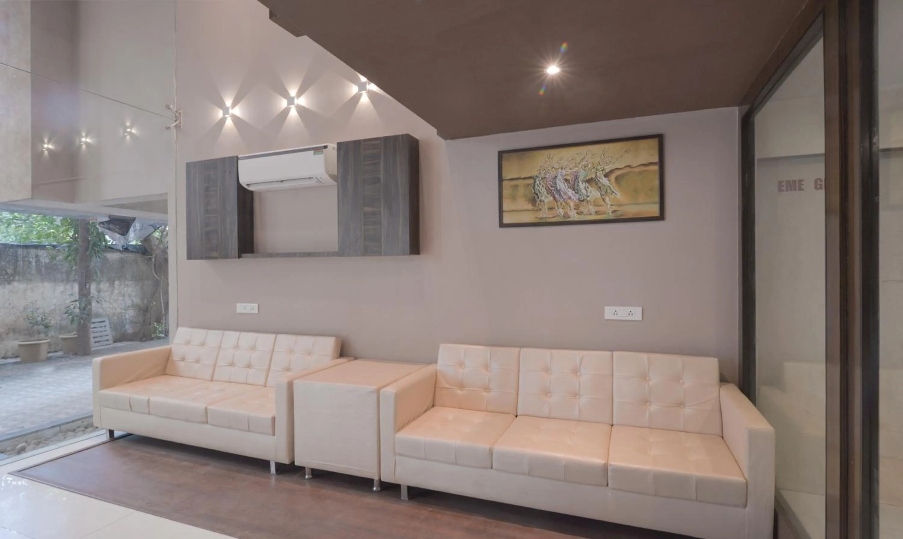 Lobby or reception in Hotel West Blue