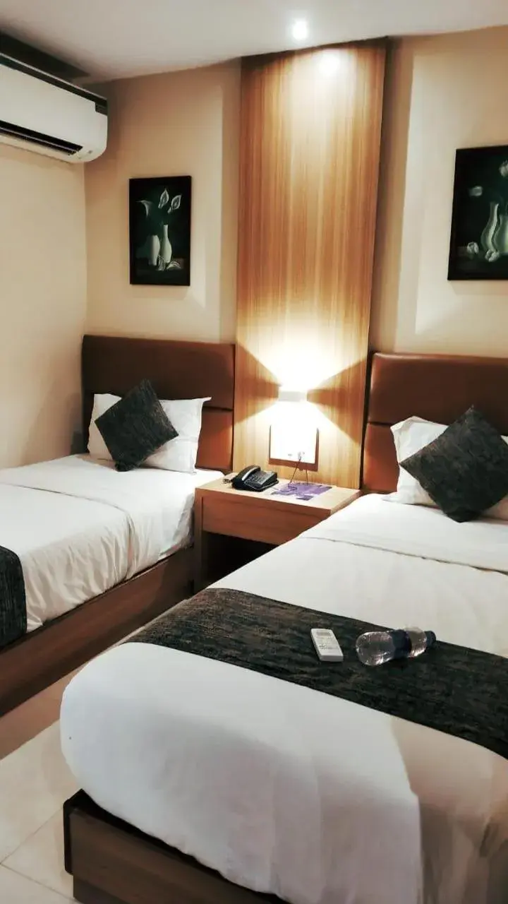 Twin Room - single occupancy in Hotel West Blue Twin Room - single occupancy in Hotel West Blue