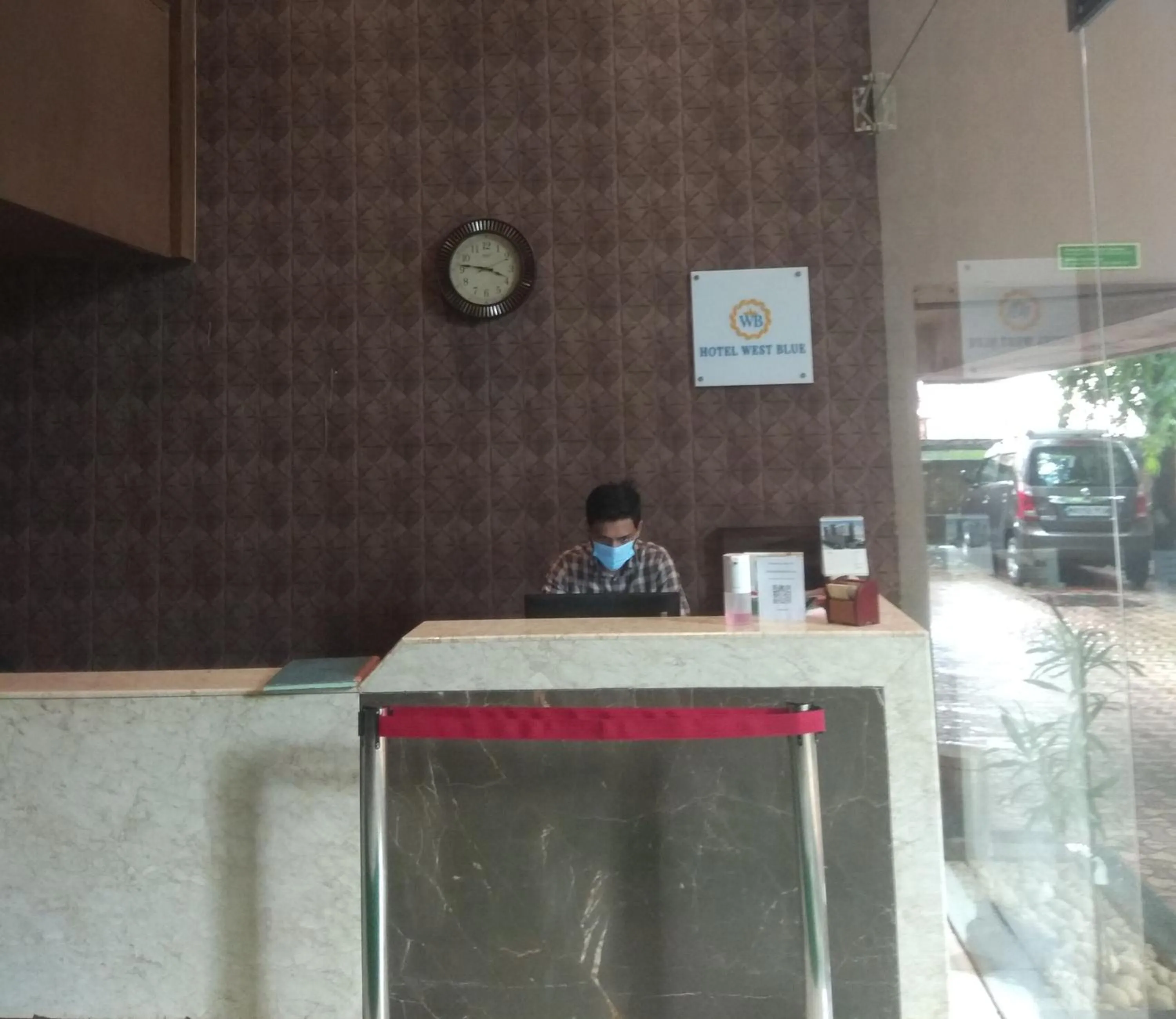 Lobby or reception in Hotel West Blue