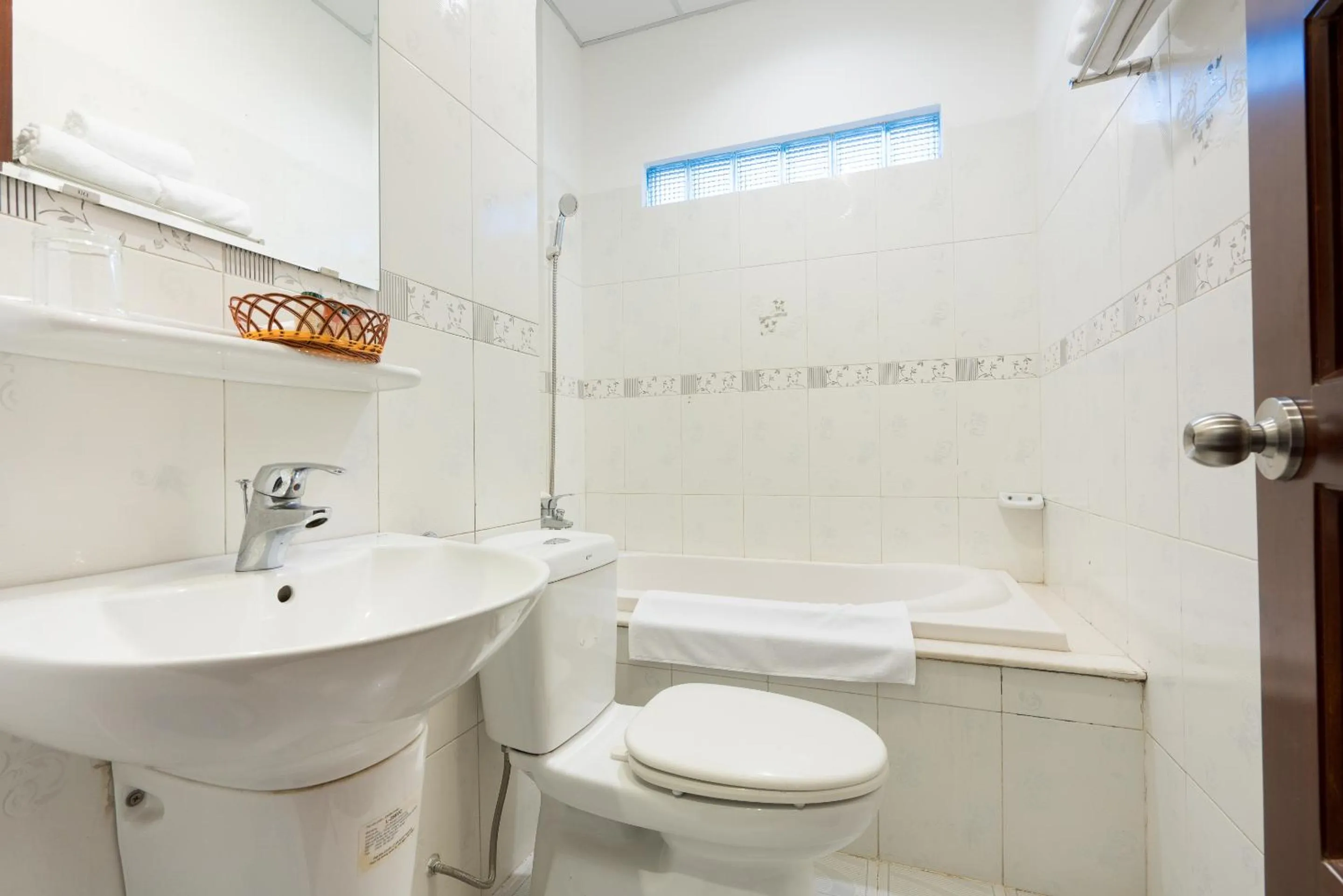 Shower in Saigon Central Hotel