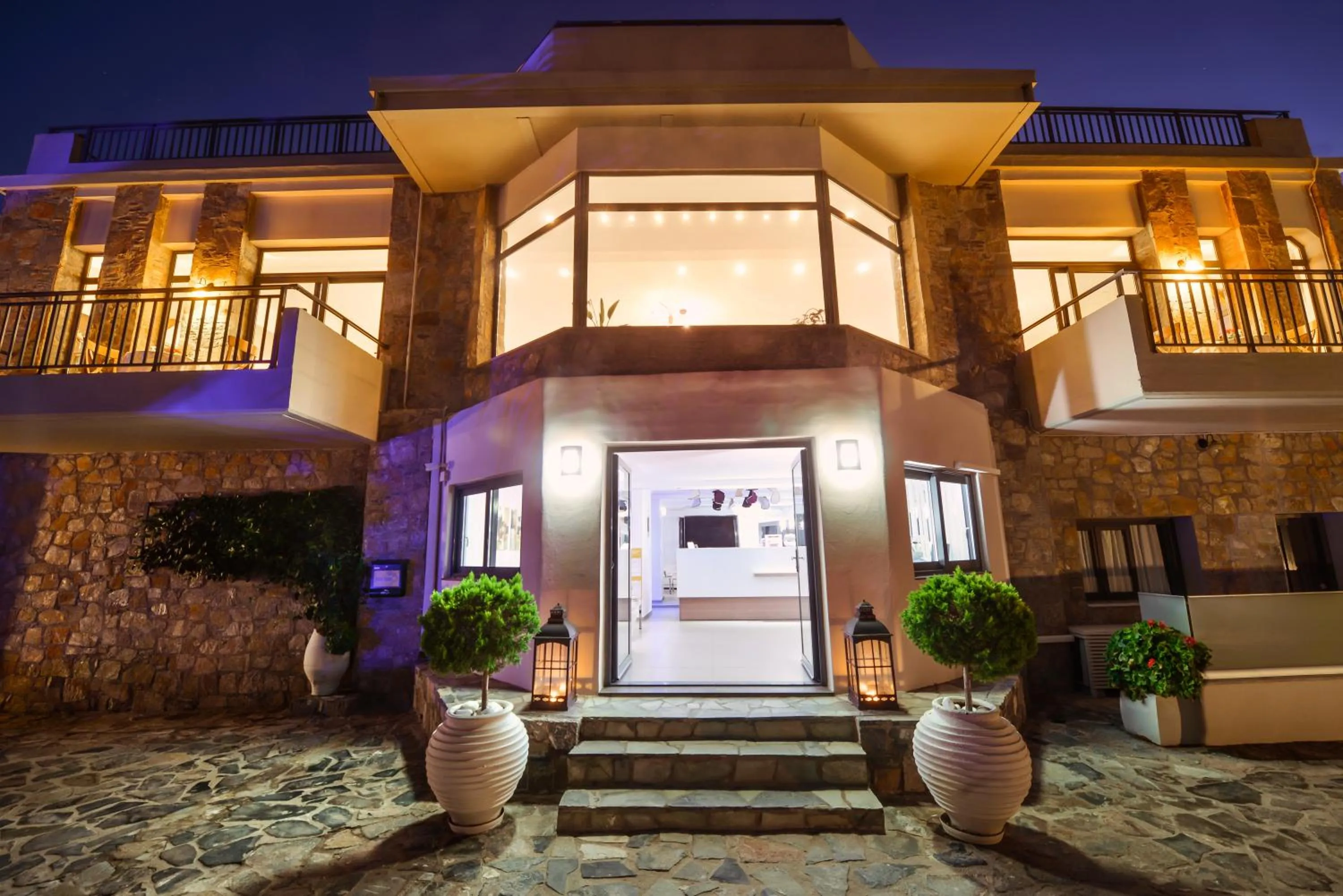 Facade/entrance in Happy Cretan Suites