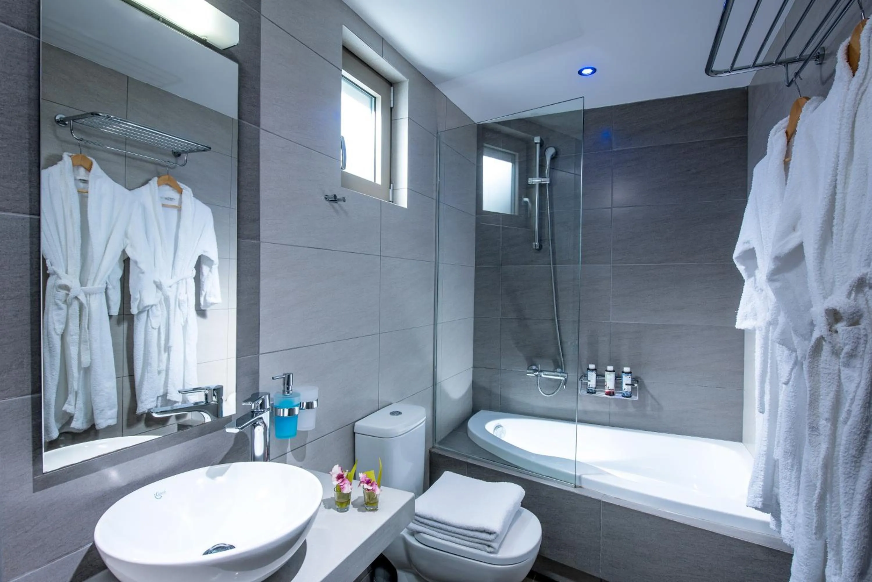 Bathroom in Happy Cretan Suites