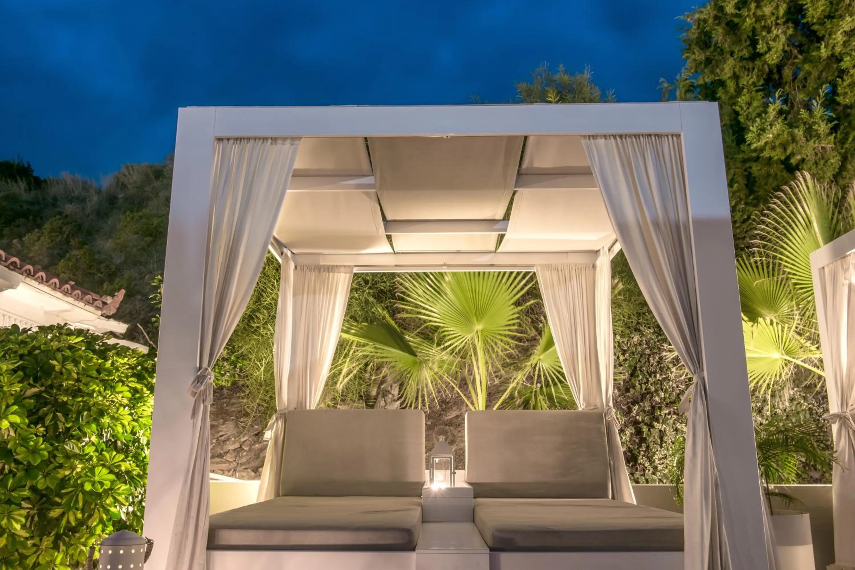 Decorative detail in Happy Cretan Suites