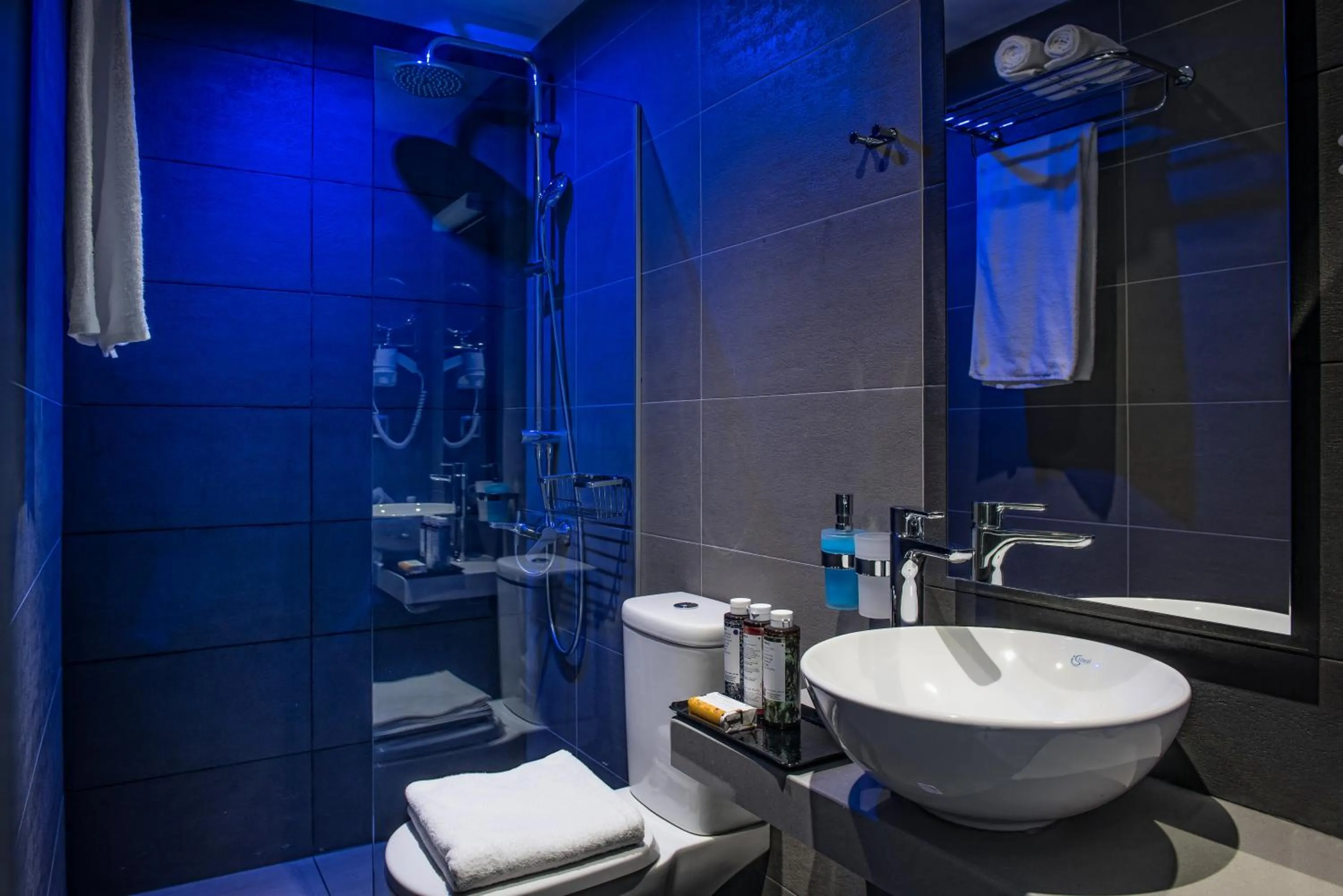 Toilet in Happy Cretan Suites