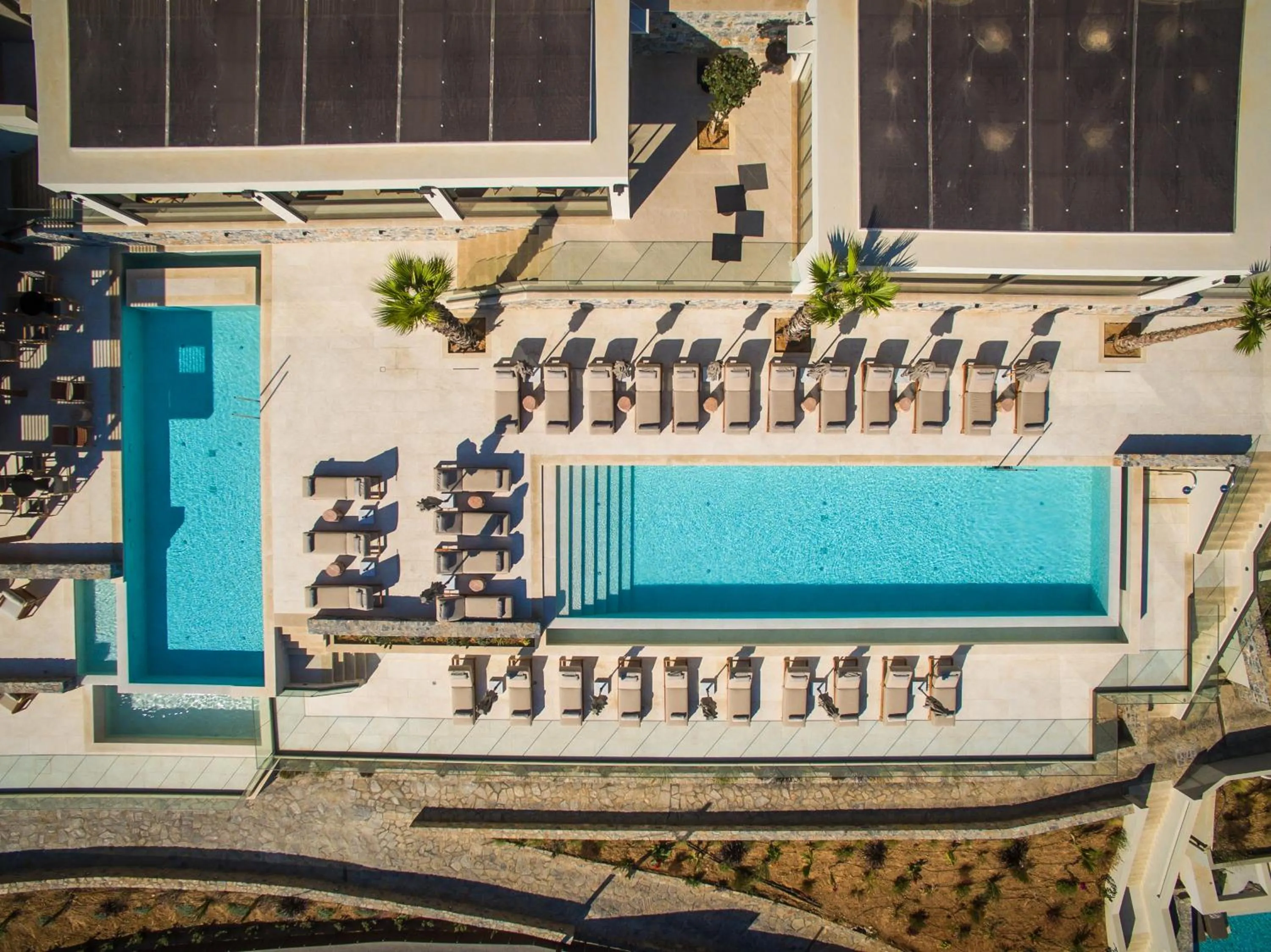 Swimming pool in Happy Cretan Suites