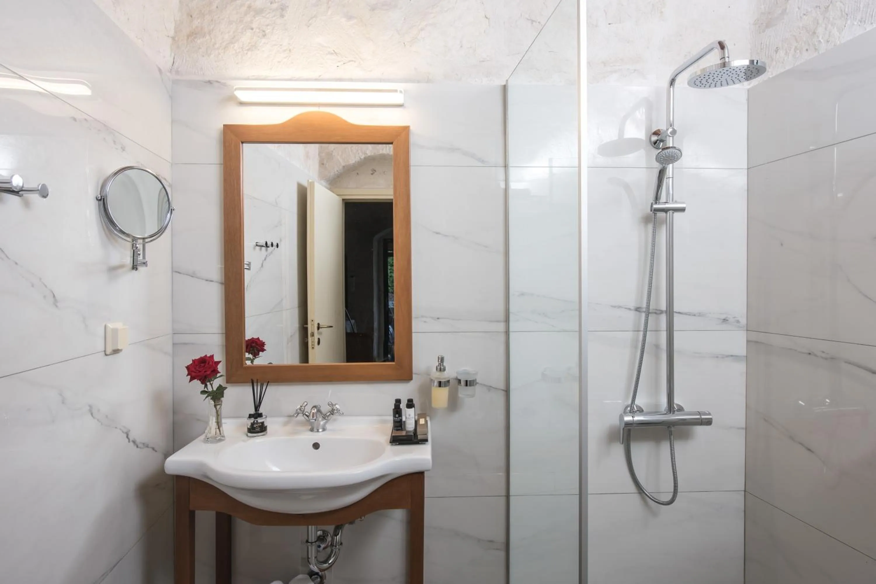 Shower in Happy Cretan Suites