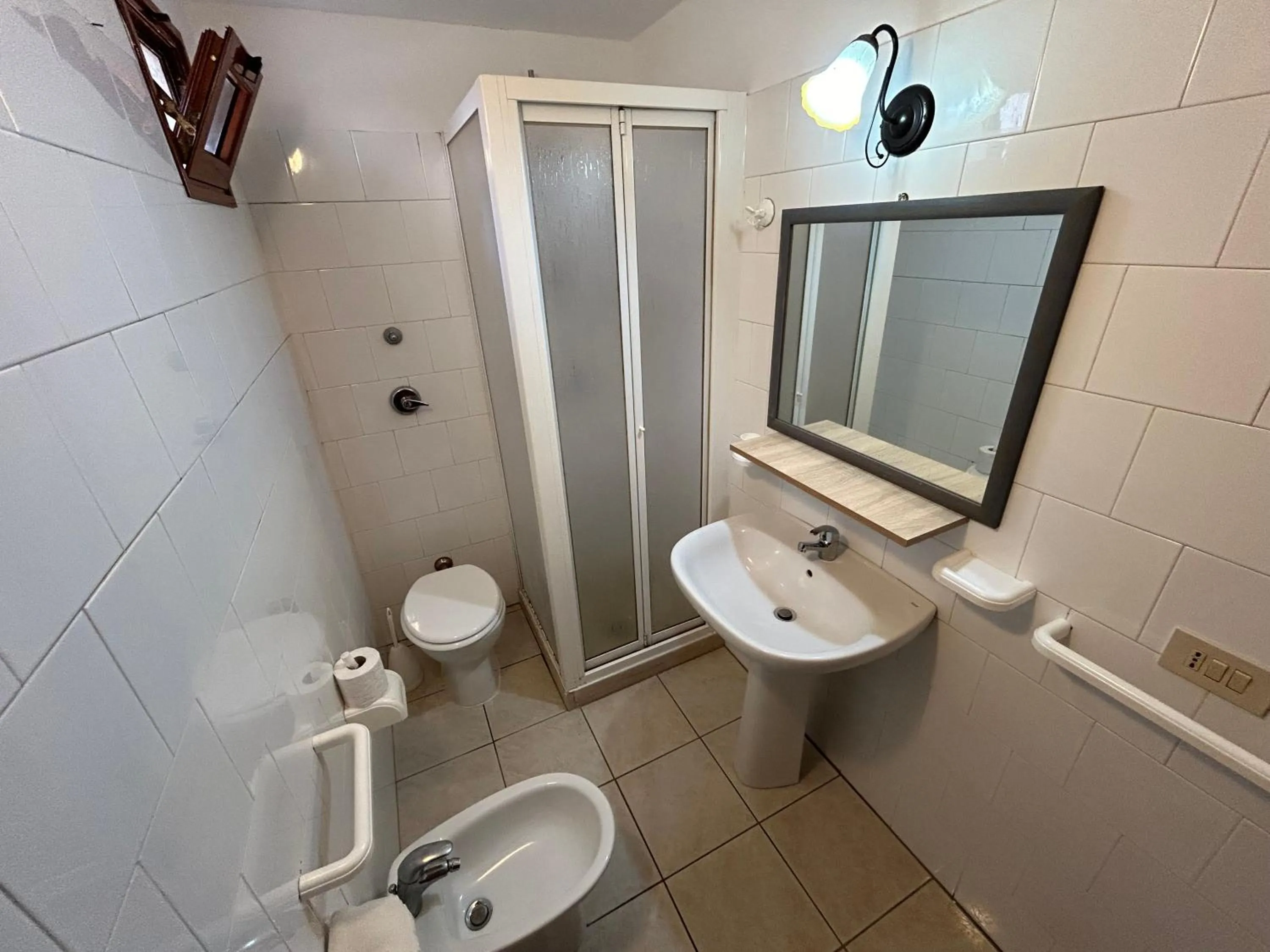 Shower in Federico Re