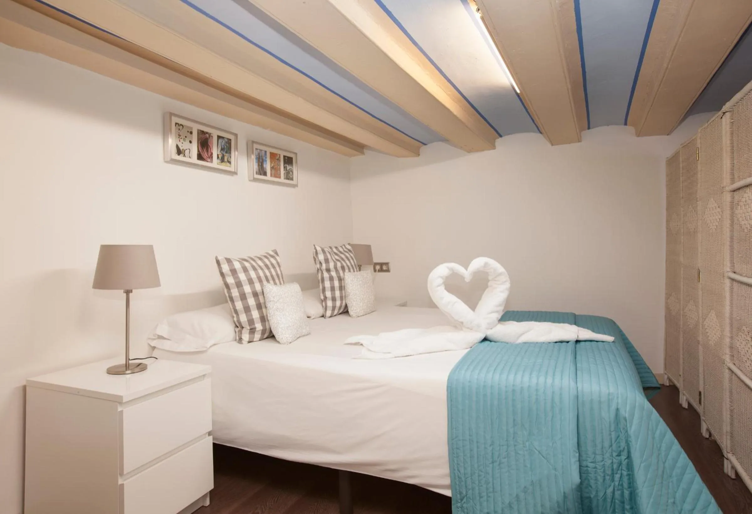 Rent Top Apartments near Plaza de Catalunya
