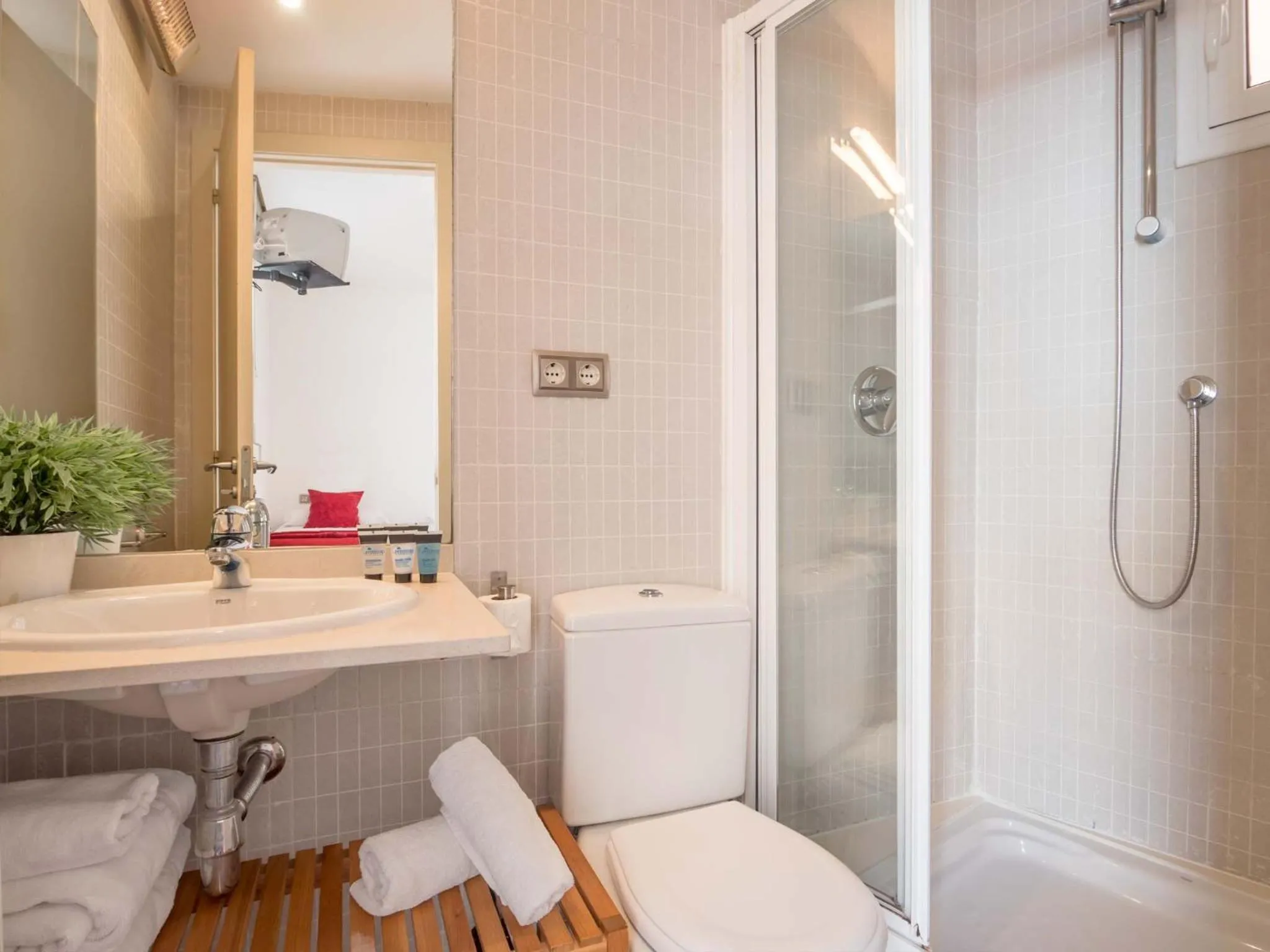 Rent Top Apartments near Plaza de Catalunya