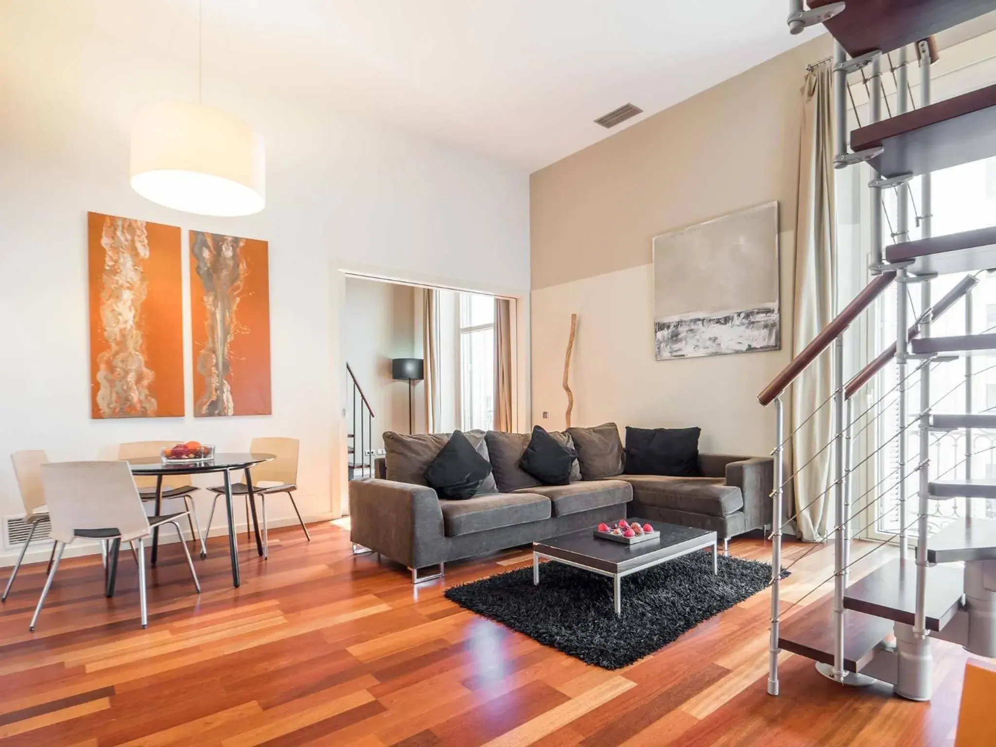 Rent Top Apartments near Plaza de Catalunya Rent Top Apartments near Plaza de Catalunya