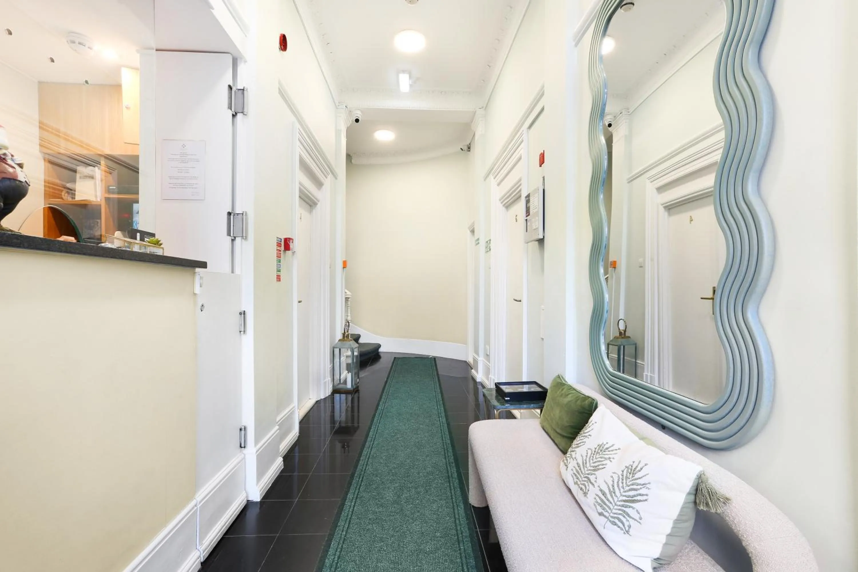 Property building in BeiRoom Hyde Park Apartments