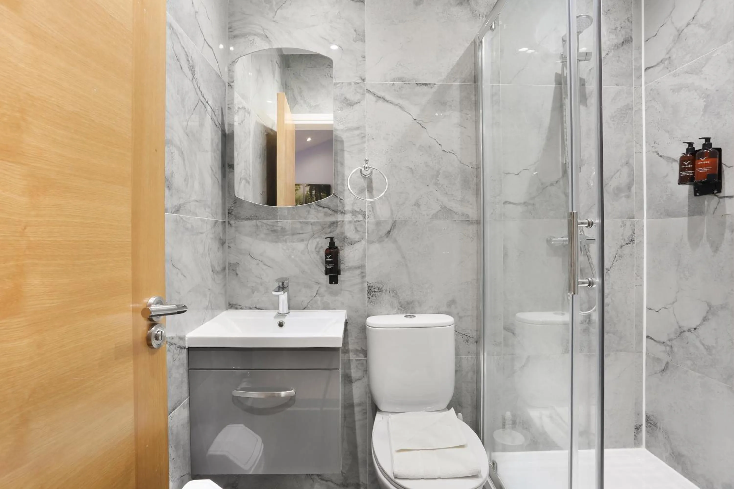 Bathroom in BeiRoom Hyde Park Apartments