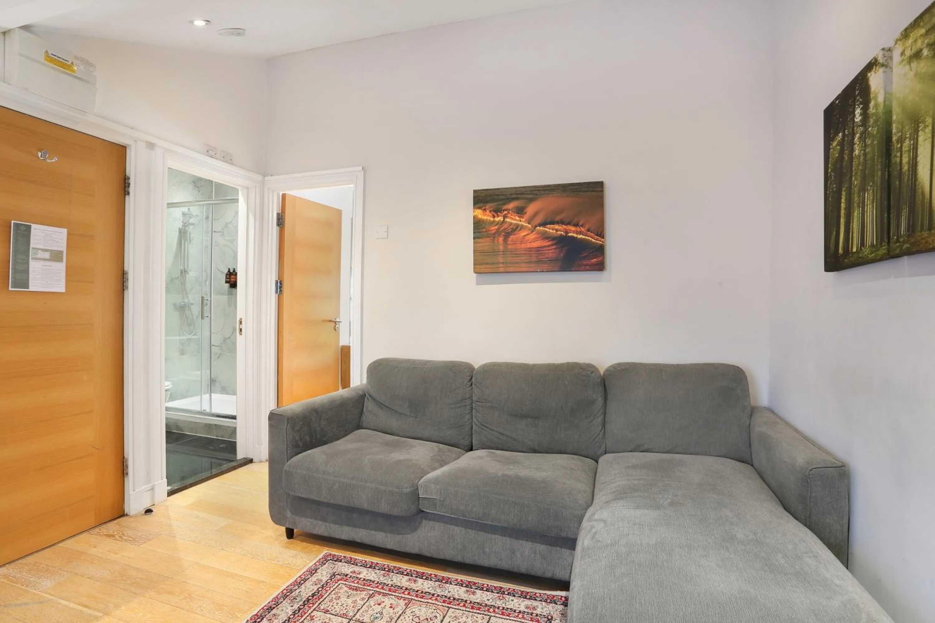 Living room in BeiRoom Hyde Park Apartments