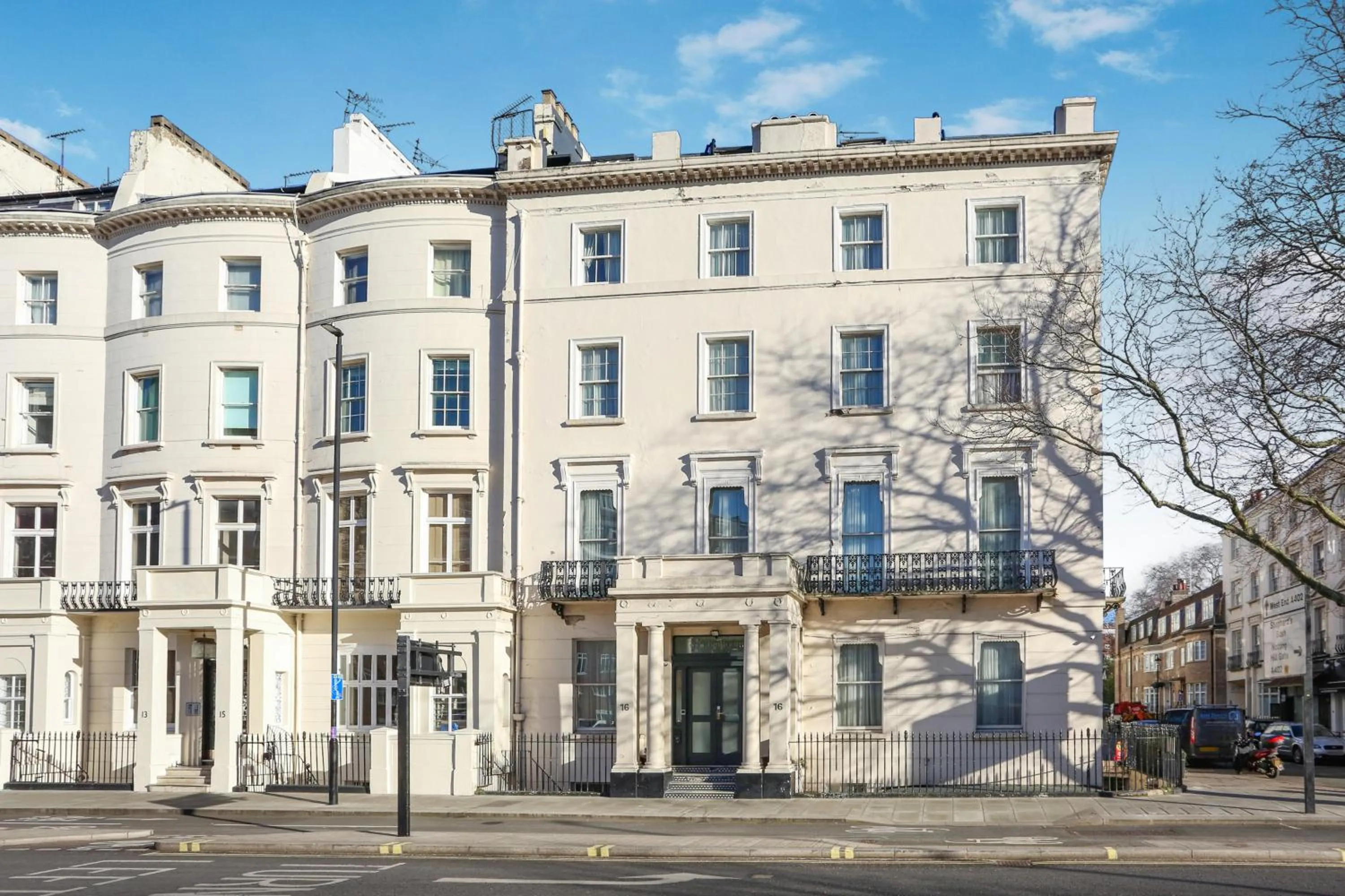 Property building in BeiRoom Hyde Park Apartments