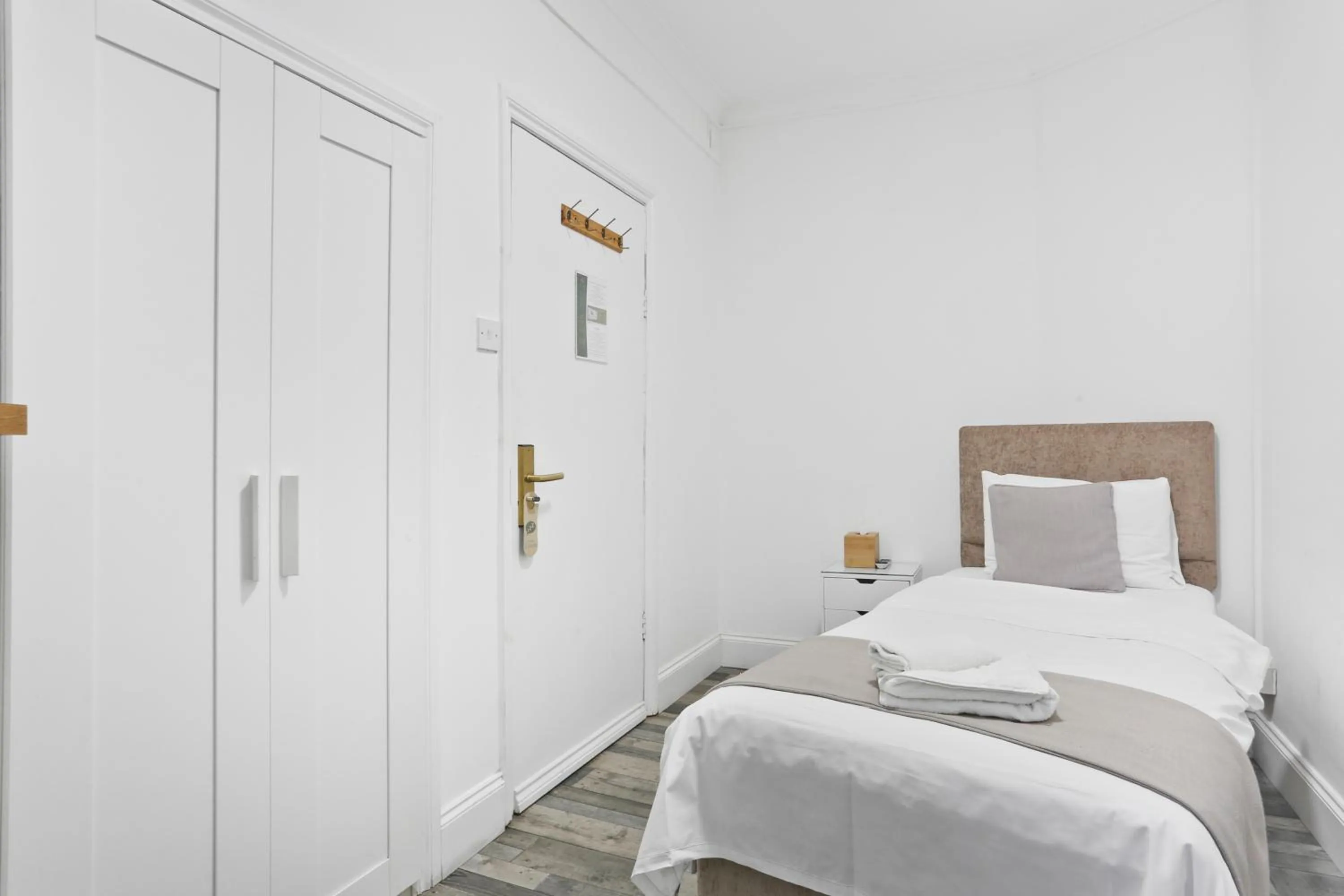 Bed in BeiRoom Hyde Park Apartments