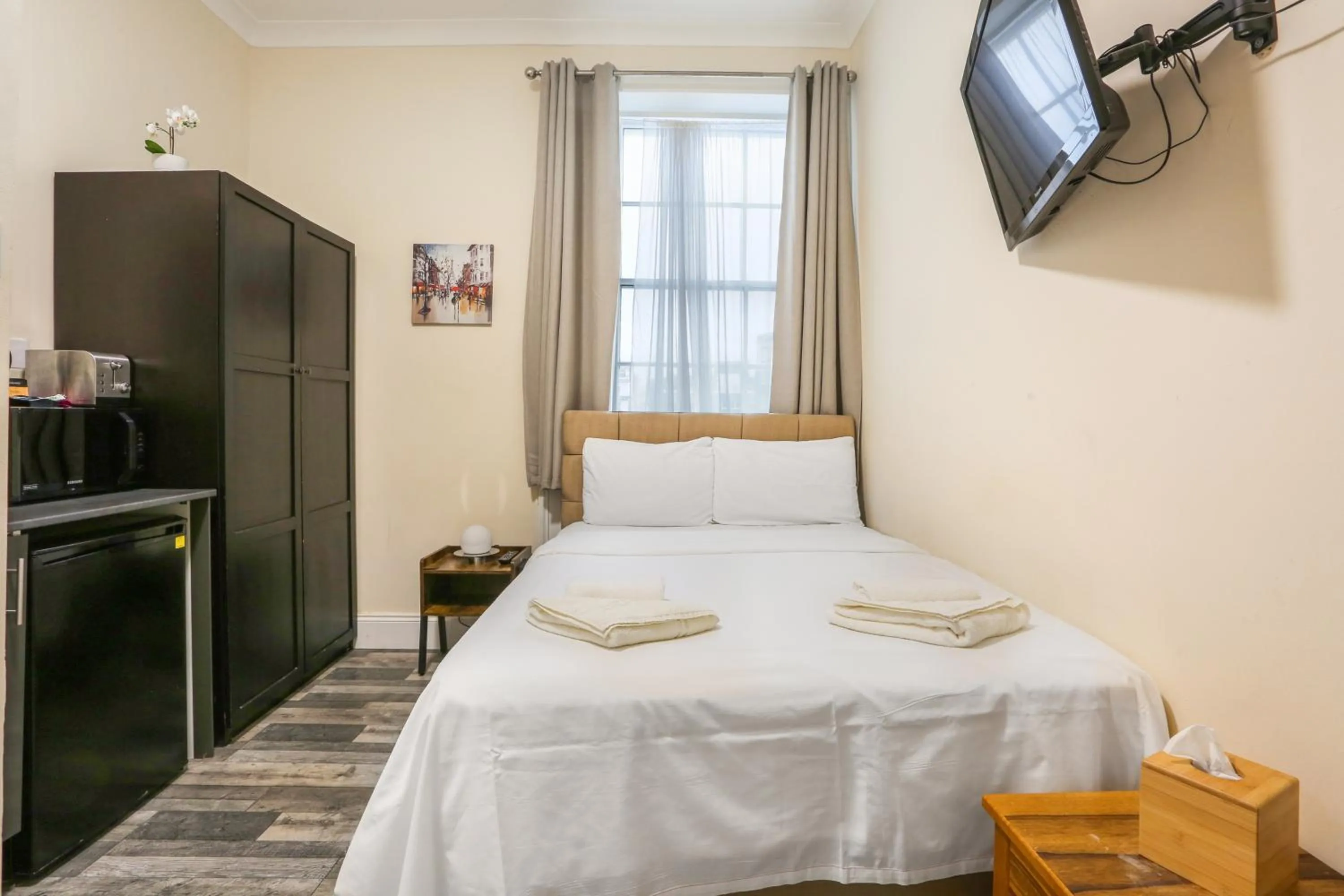 Bedroom, Bed in BeiRoom Hyde Park Apartments