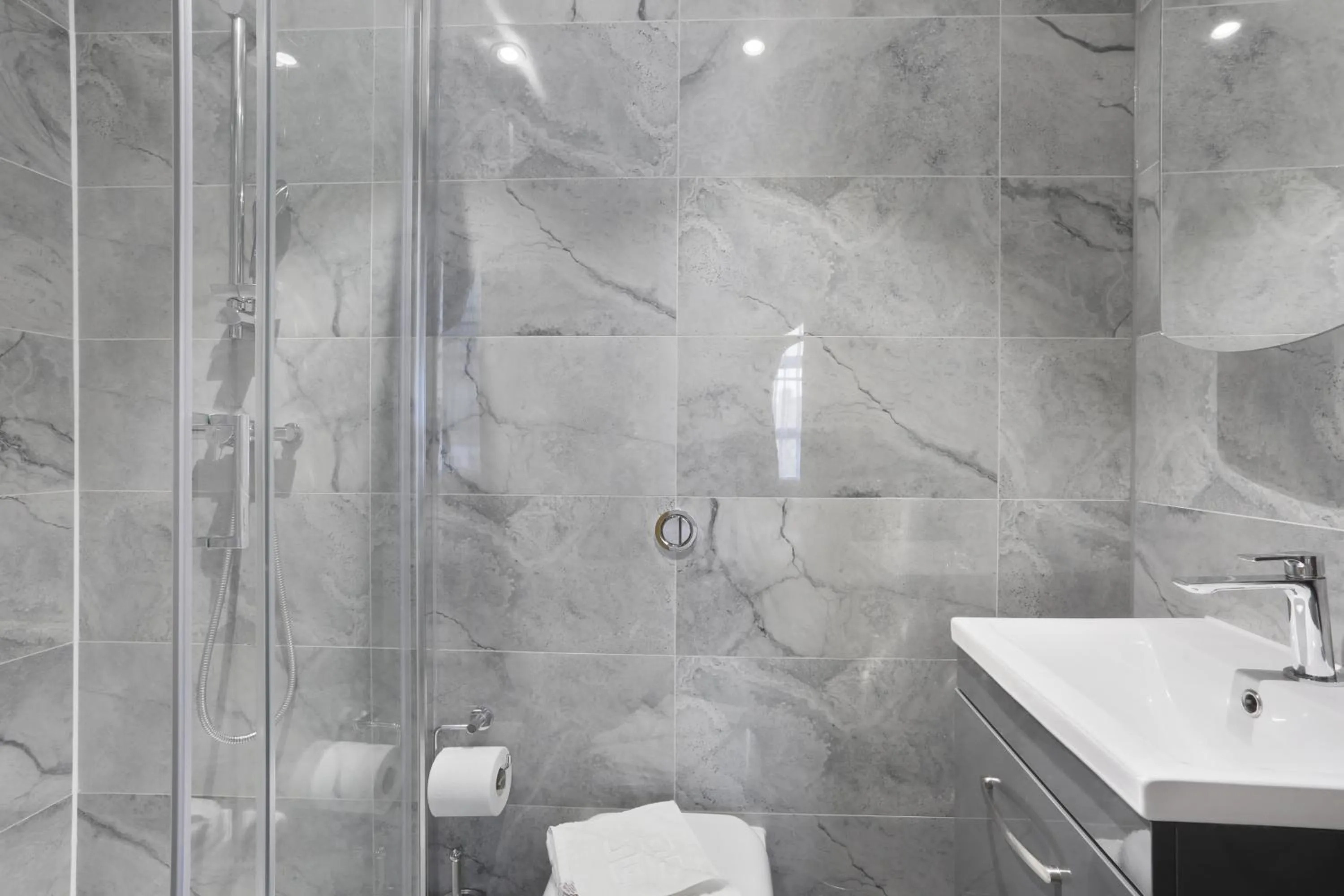 Bathroom in BeiRoom Hyde Park Apartments