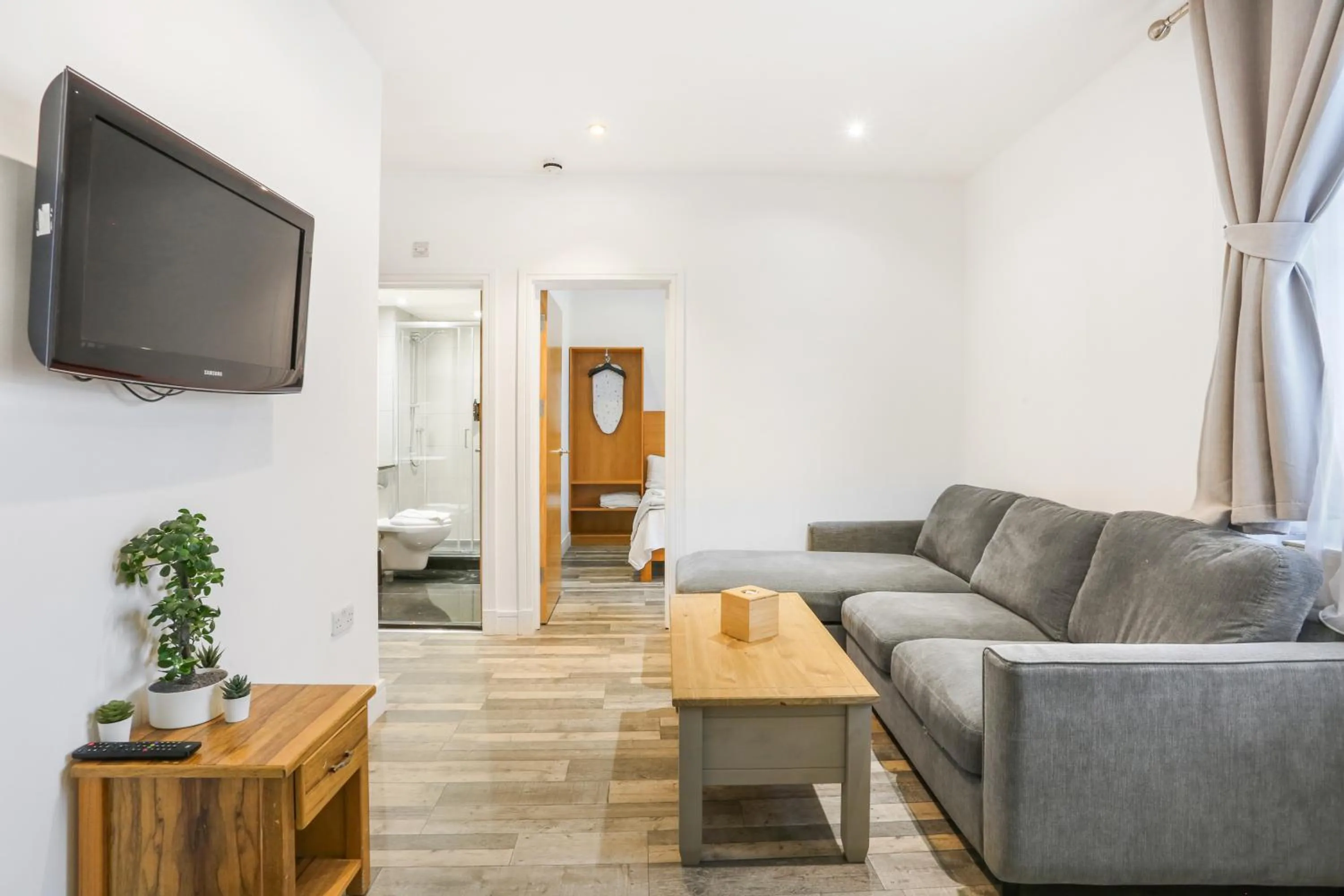 Living room in BeiRoom Hyde Park Apartments