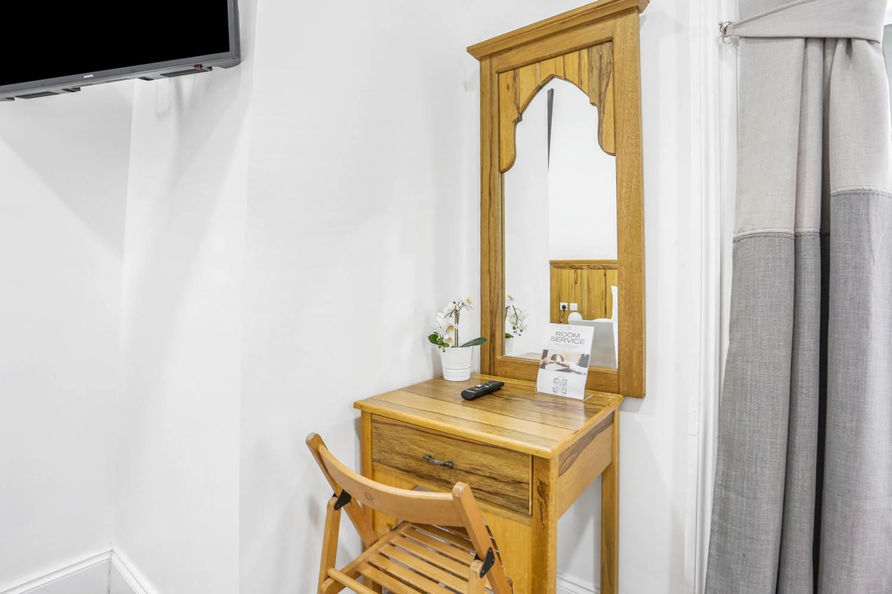 Bedroom in BeiRoom Hyde Park Apartments