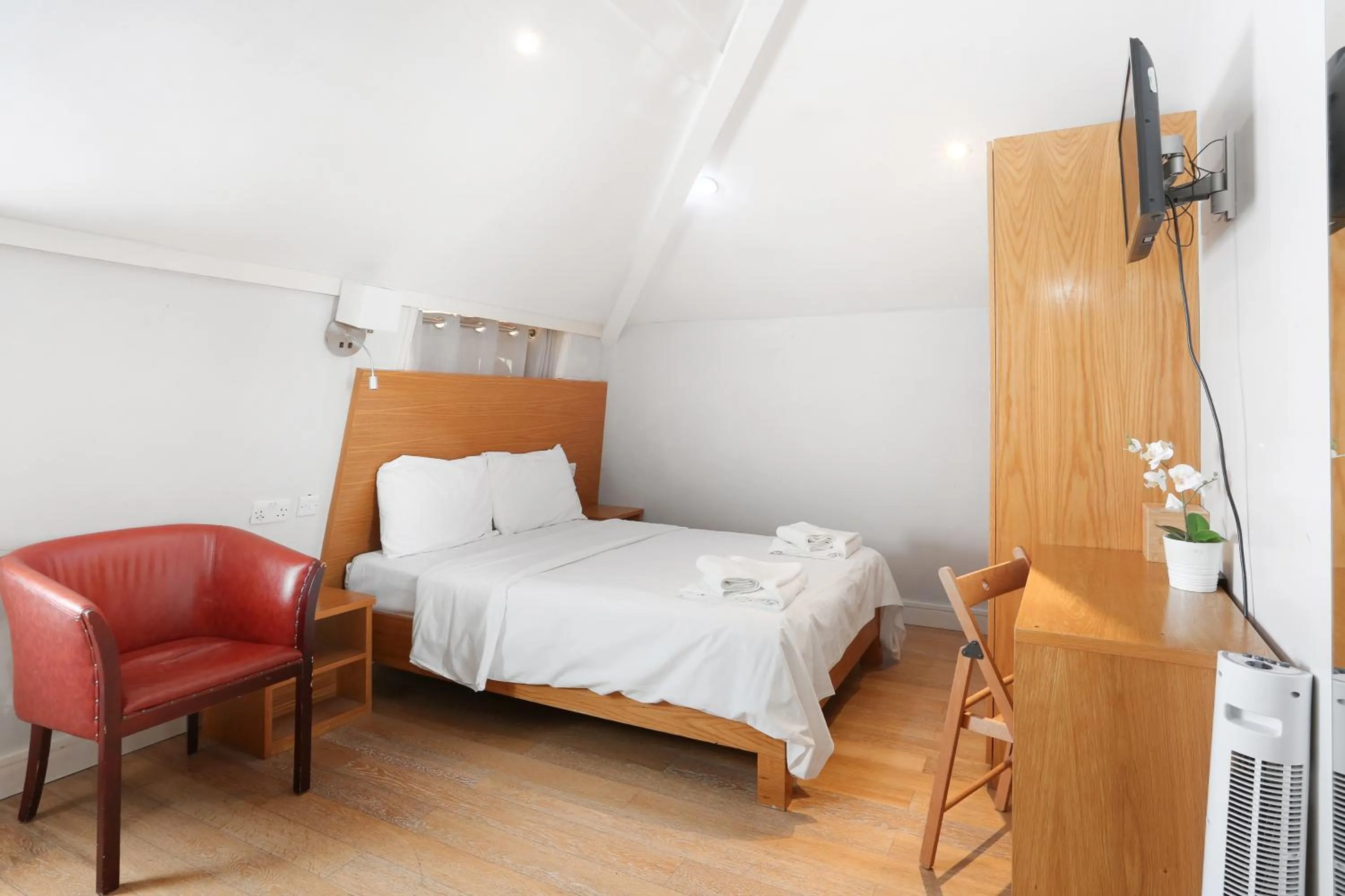 Bedroom, Bed in BeiRoom Hyde Park Apartments