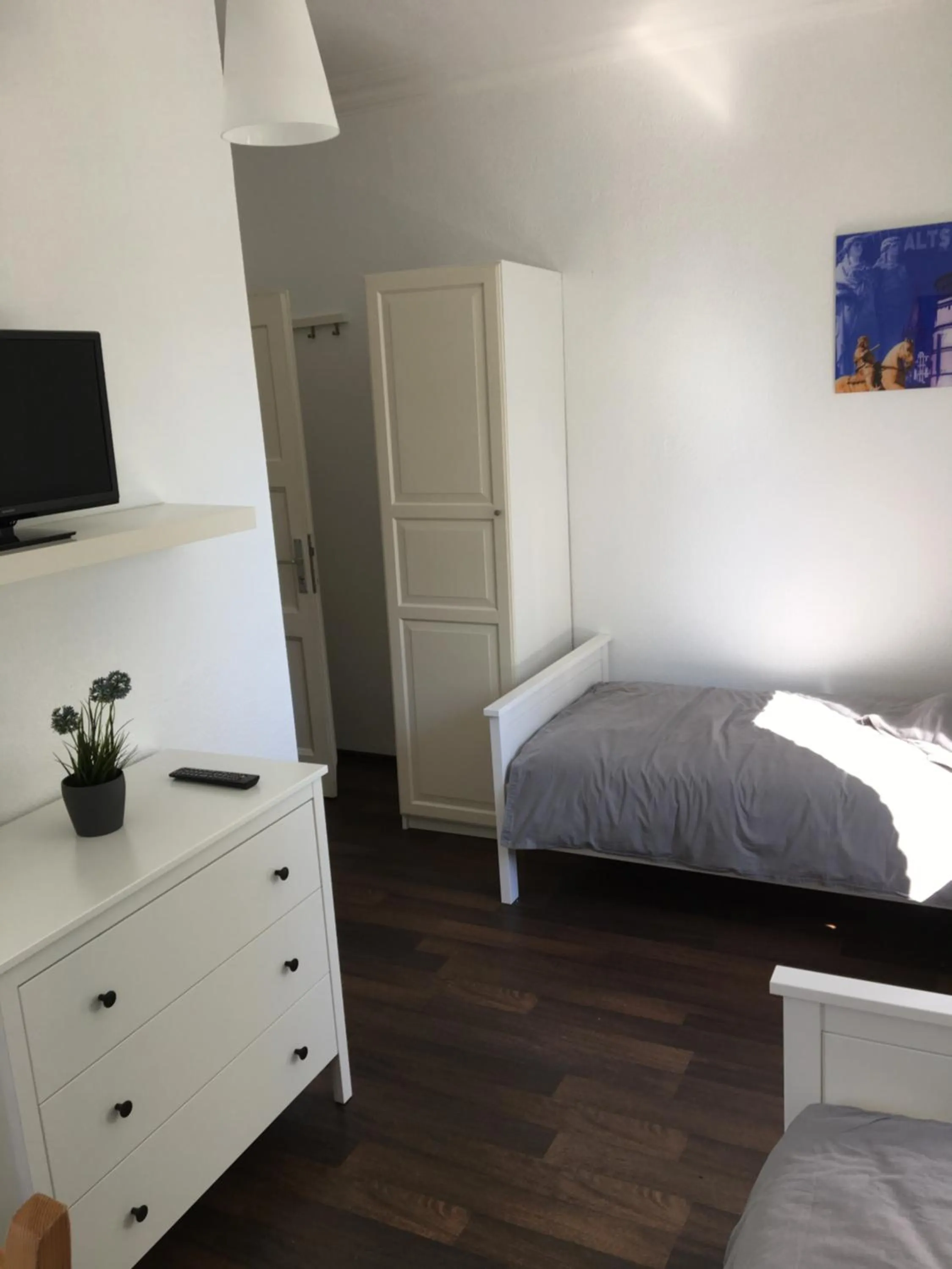 Bedroom, Bed in Zum armen Mann