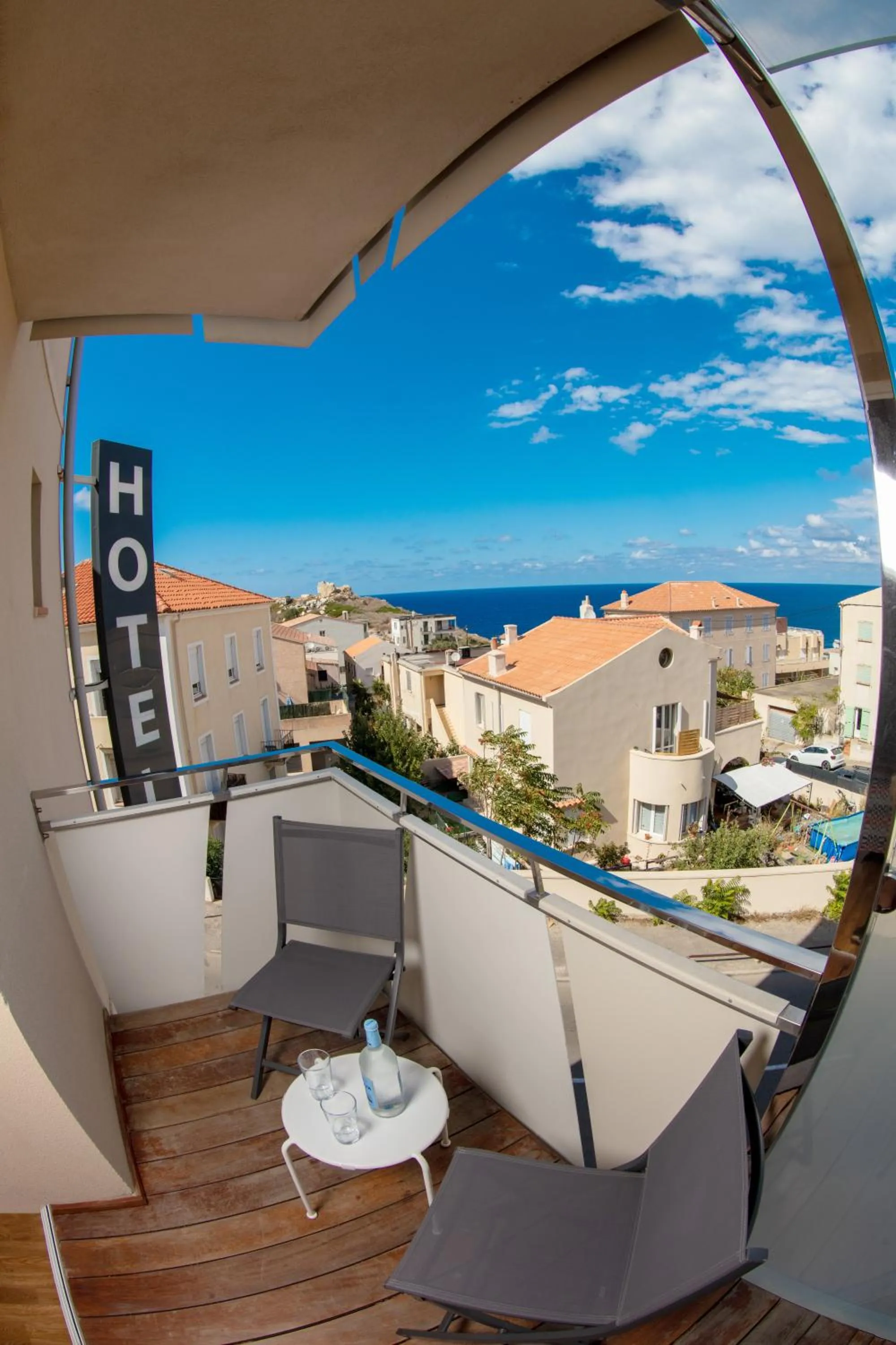 Day in Hôtel Méditerranée