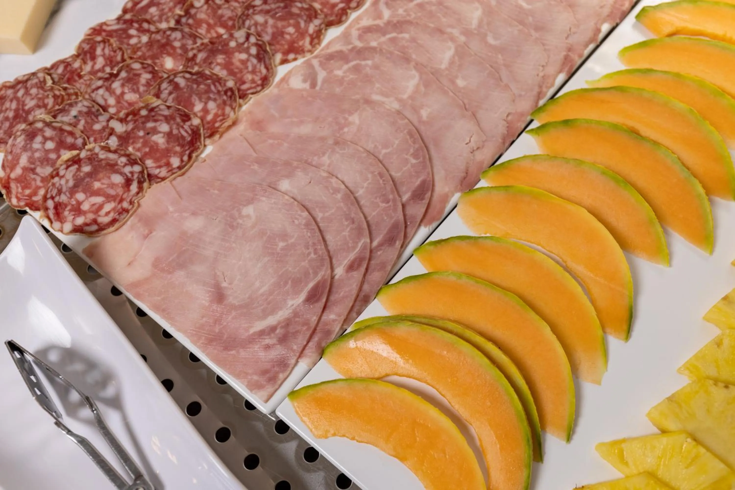 Breakfast in Hôtel Méditerranée