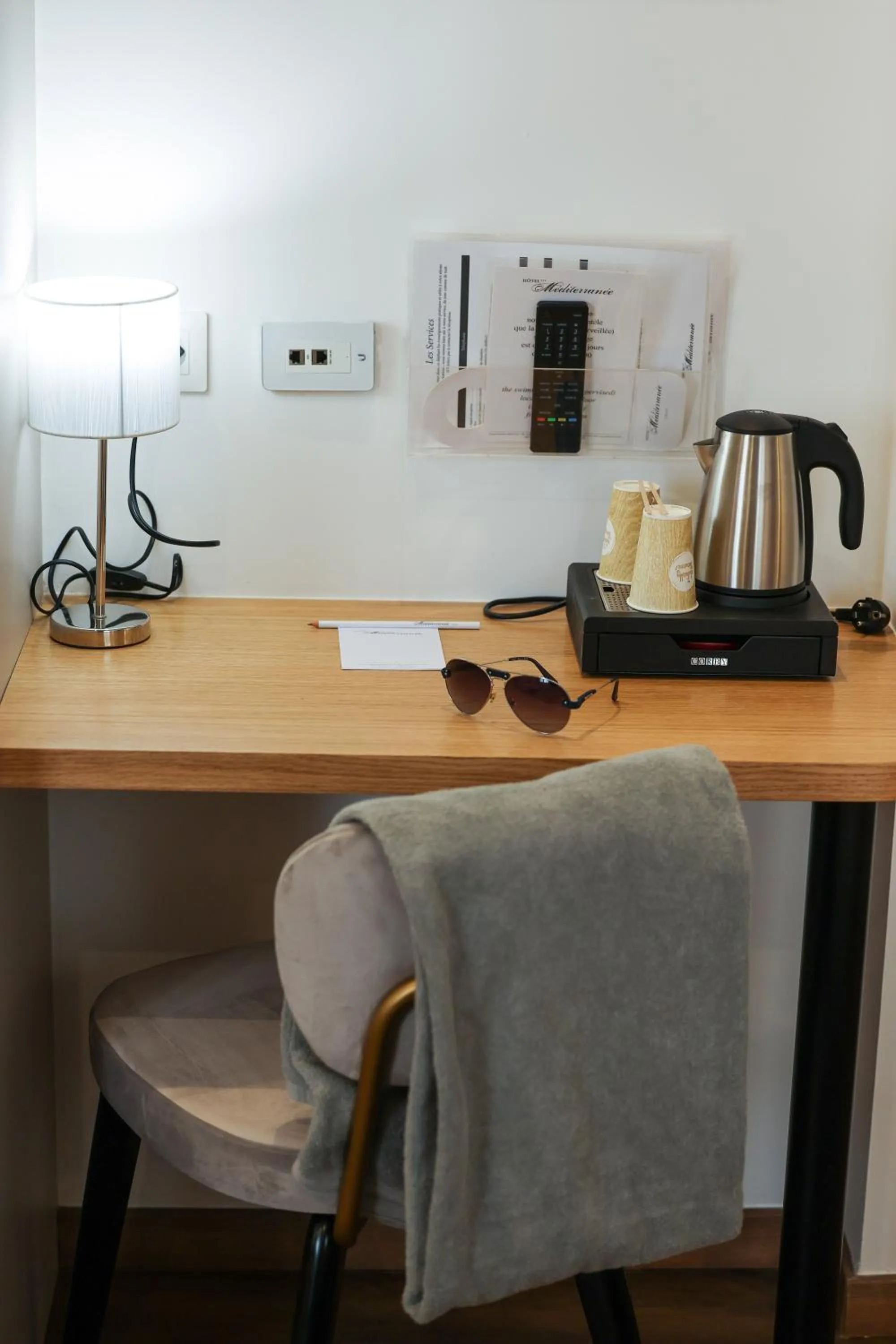 Coffee/tea facilities in Hôtel Méditerranée