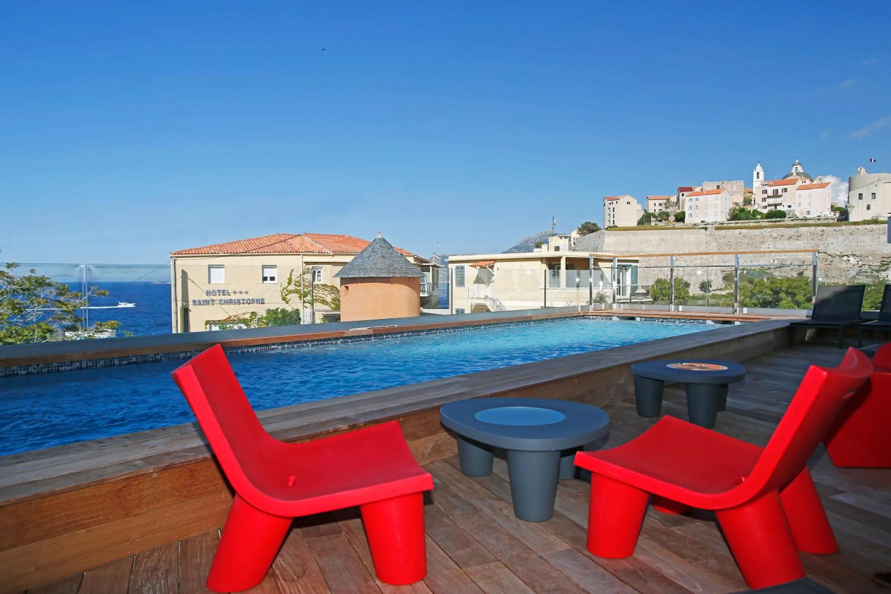 Neighbourhood in Hôtel Méditerranée