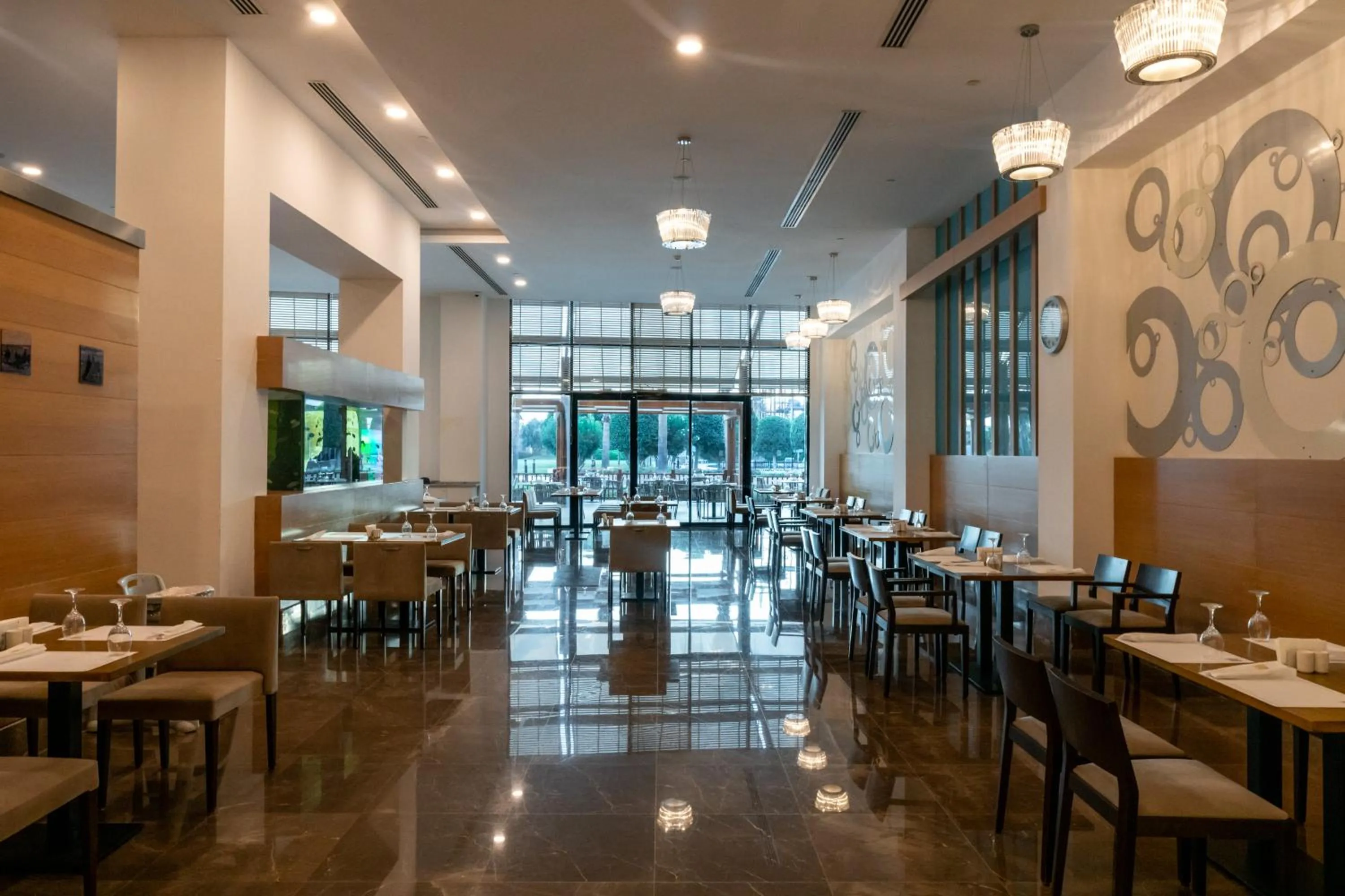 Restaurant/places to eat in Baia Lara Hotel