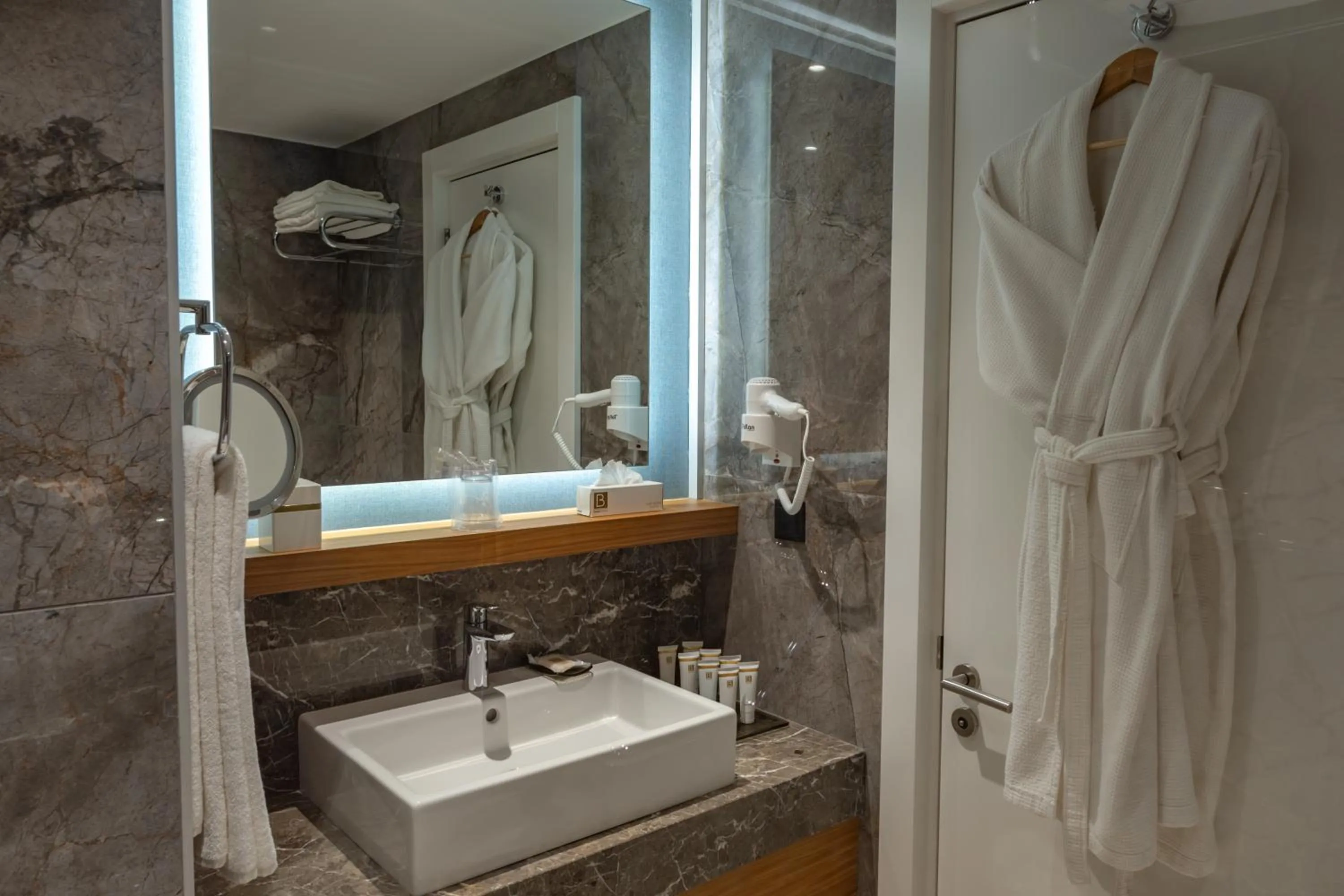 Bathroom in Baia Lara Hotel