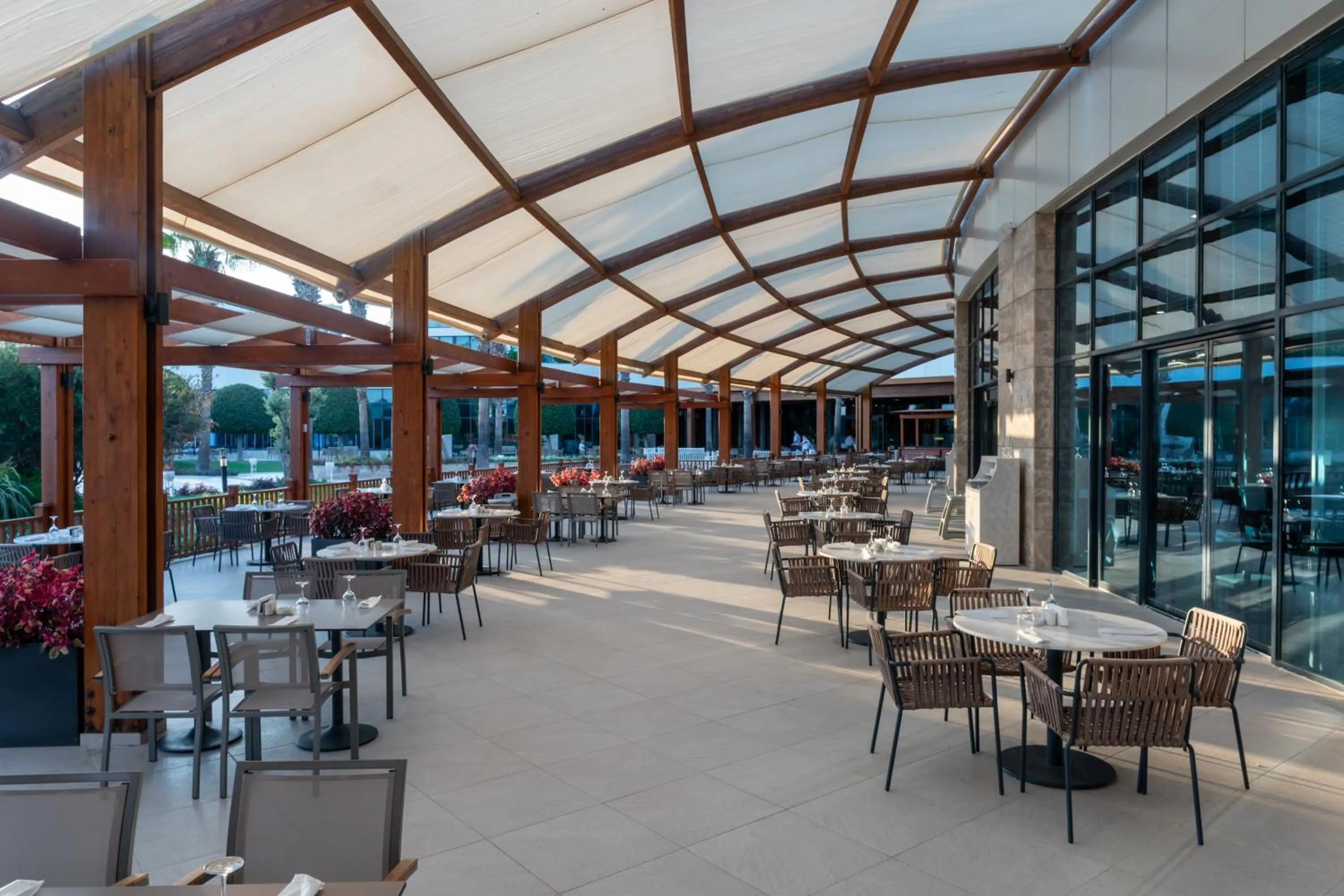 Restaurant/places to eat in Baia Lara Hotel