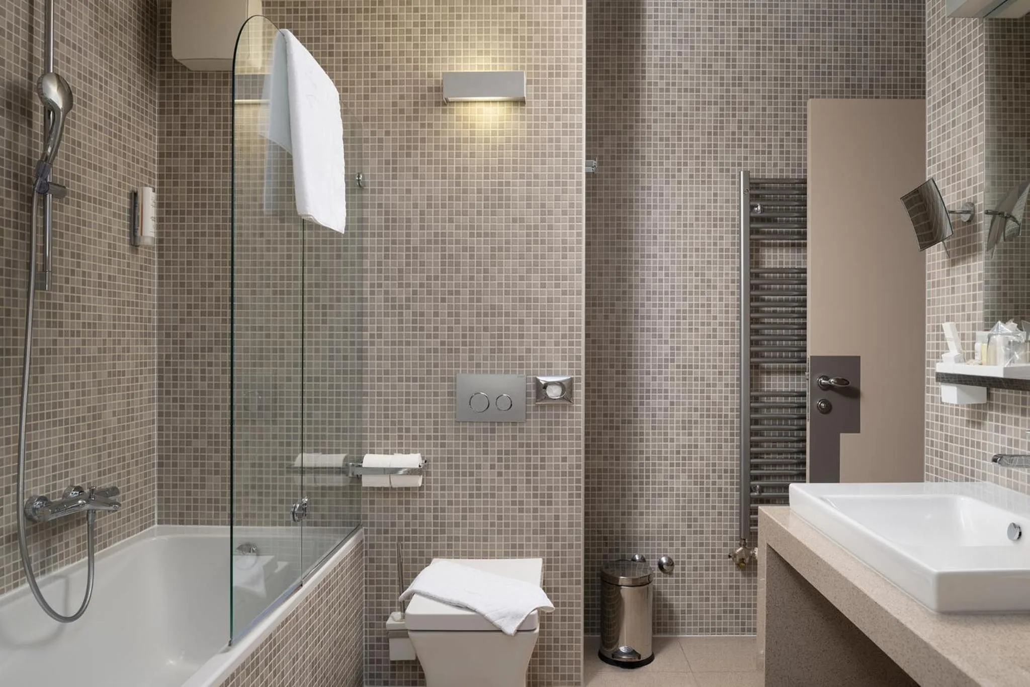 Bathroom in Art Hotel Kalelarga