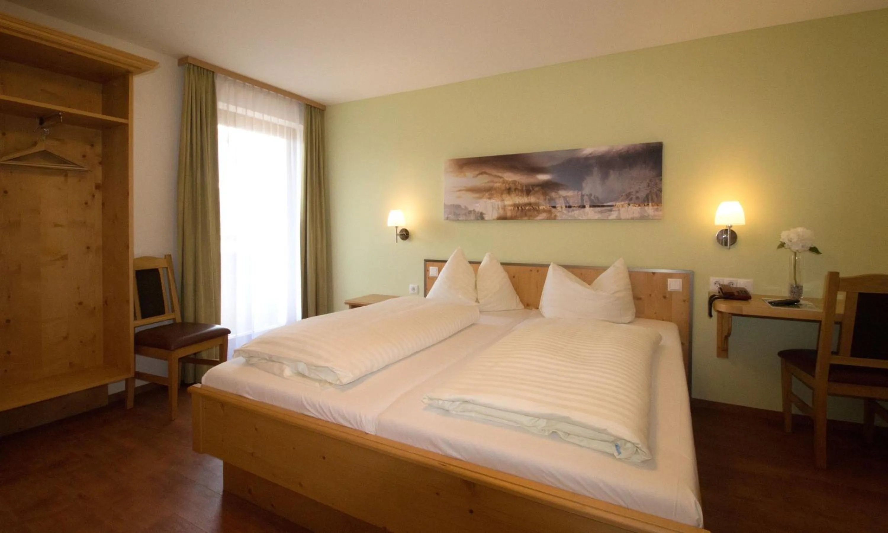 Photo of the whole room, Bed in Hotel Munde