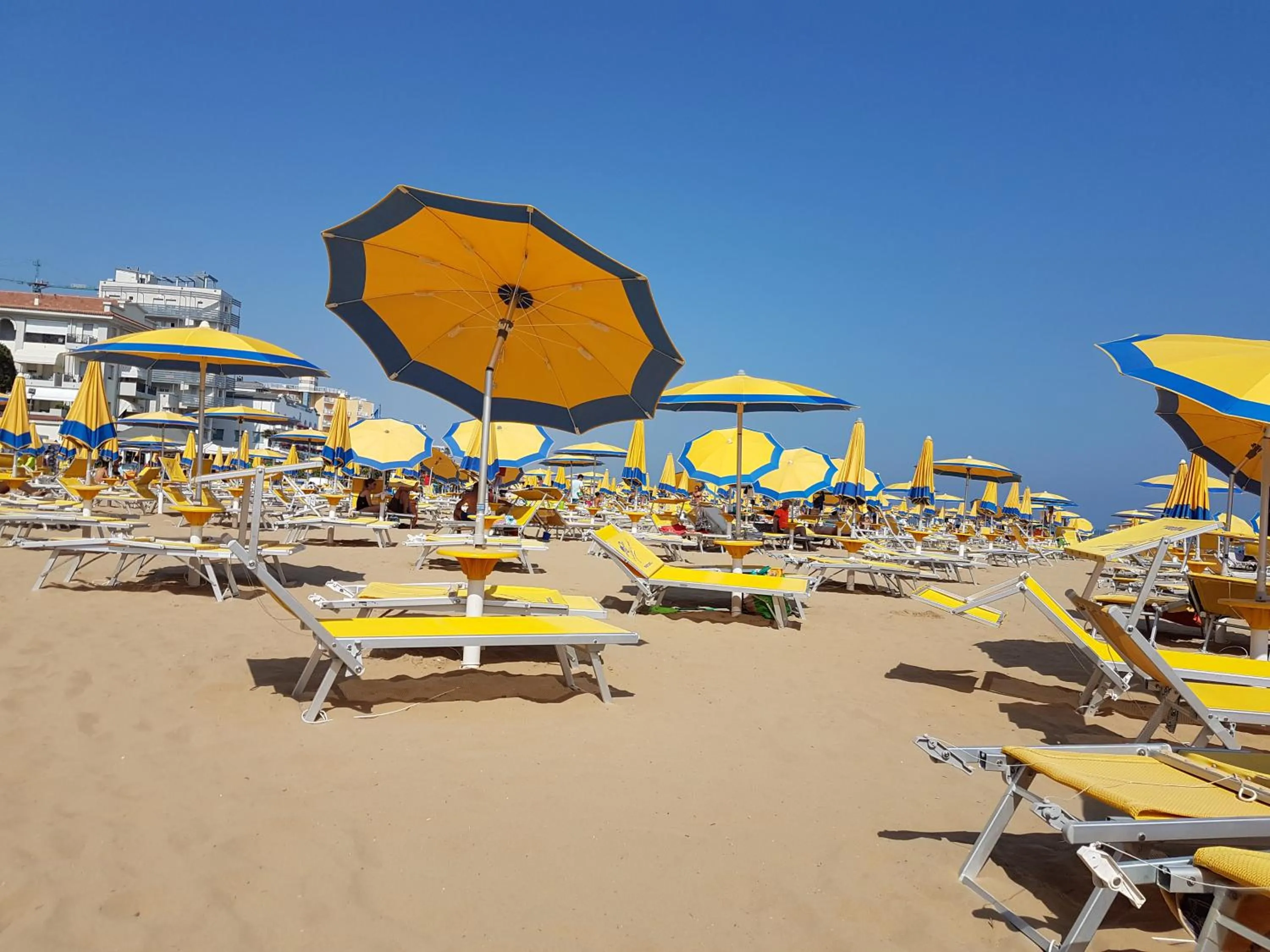 Beach in Hotel Nizza Frontemare Superior 3 Stelle