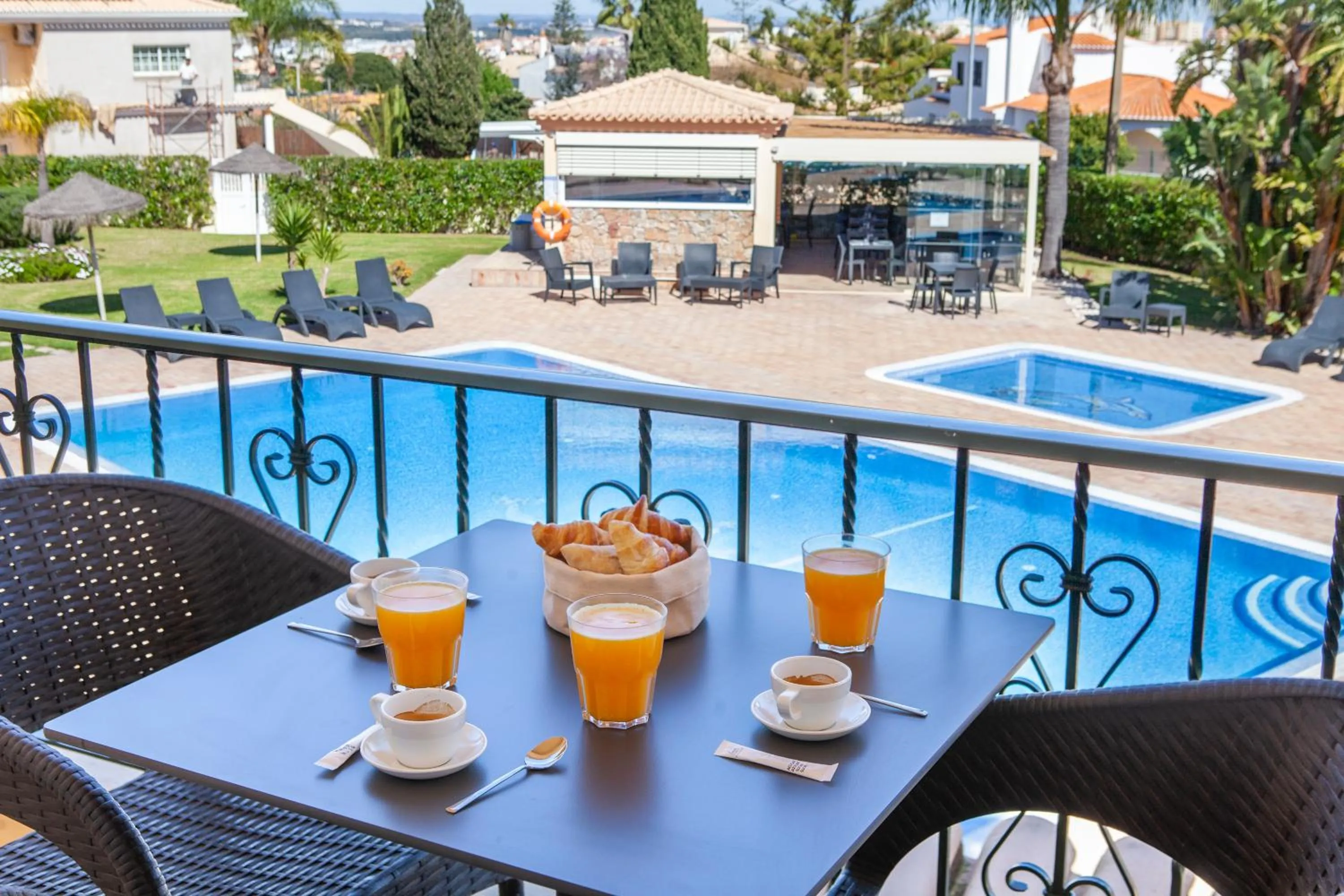 Balcony/Terrace in Atalaia Sol Aparthotel - tennis & heated pool in winter