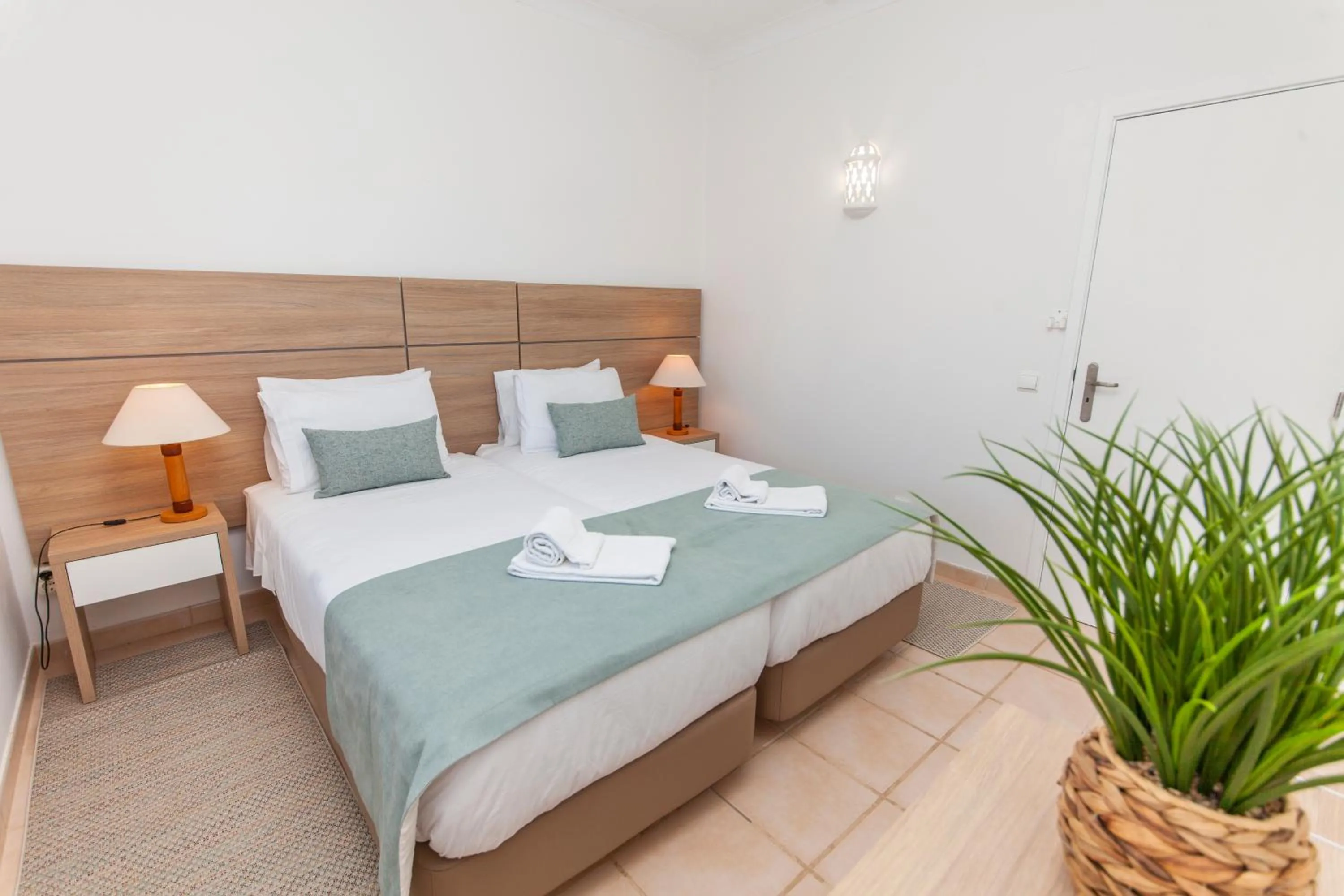 Bed in Atalaia Sol Aparthotel - tennis & heated pool in winter