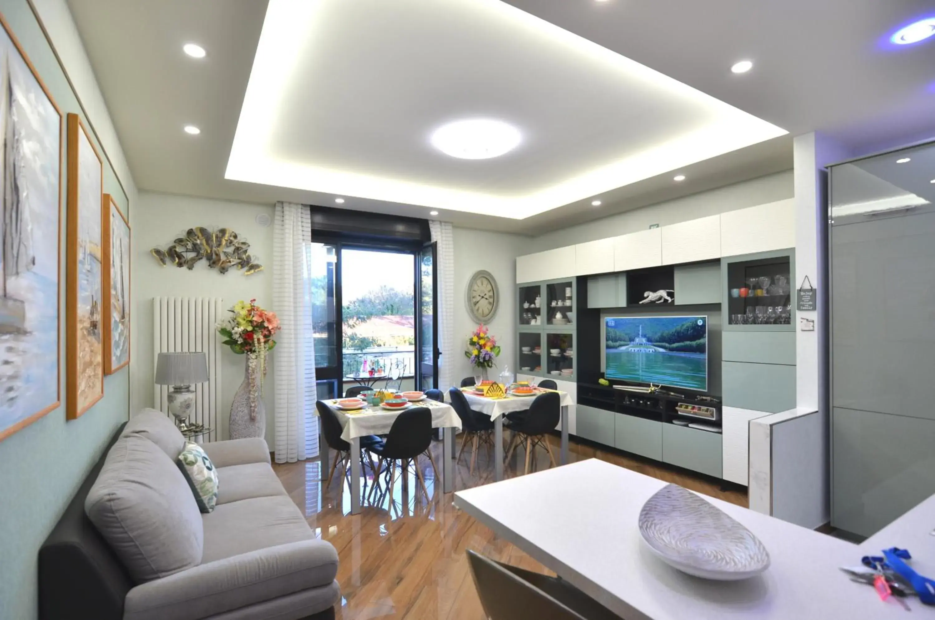 Caserta Deluxe Caserta Deluxe