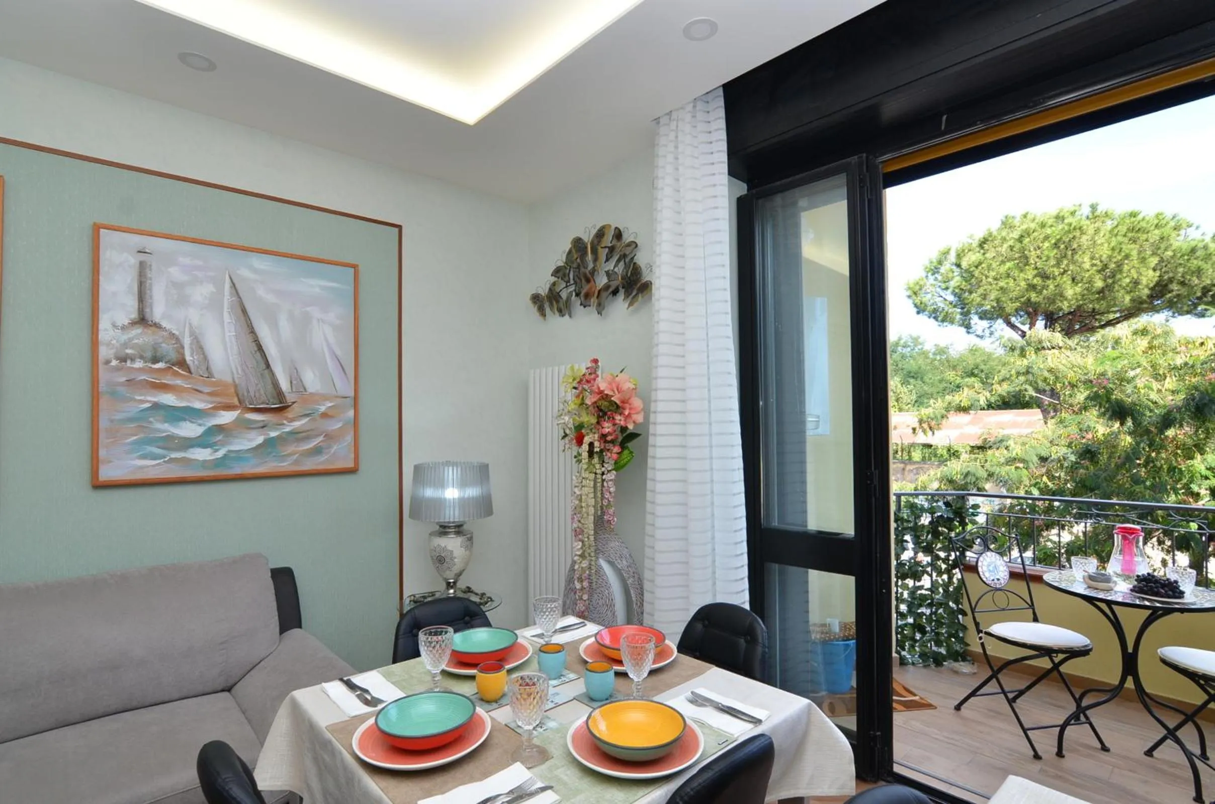 Dining area in Caserta Deluxe