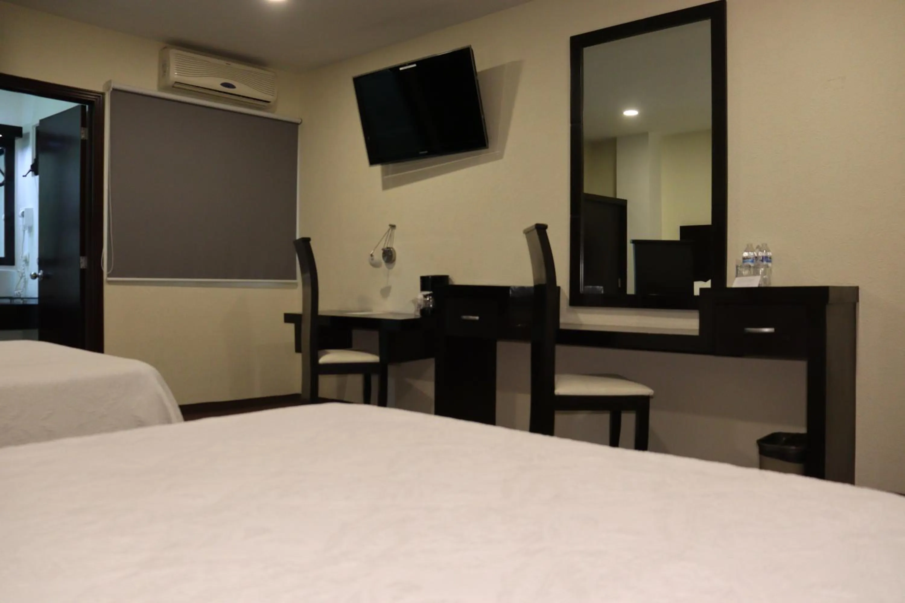 Bedroom, Bed in Wyndham Garden Aguascalientes Hotel & Casino