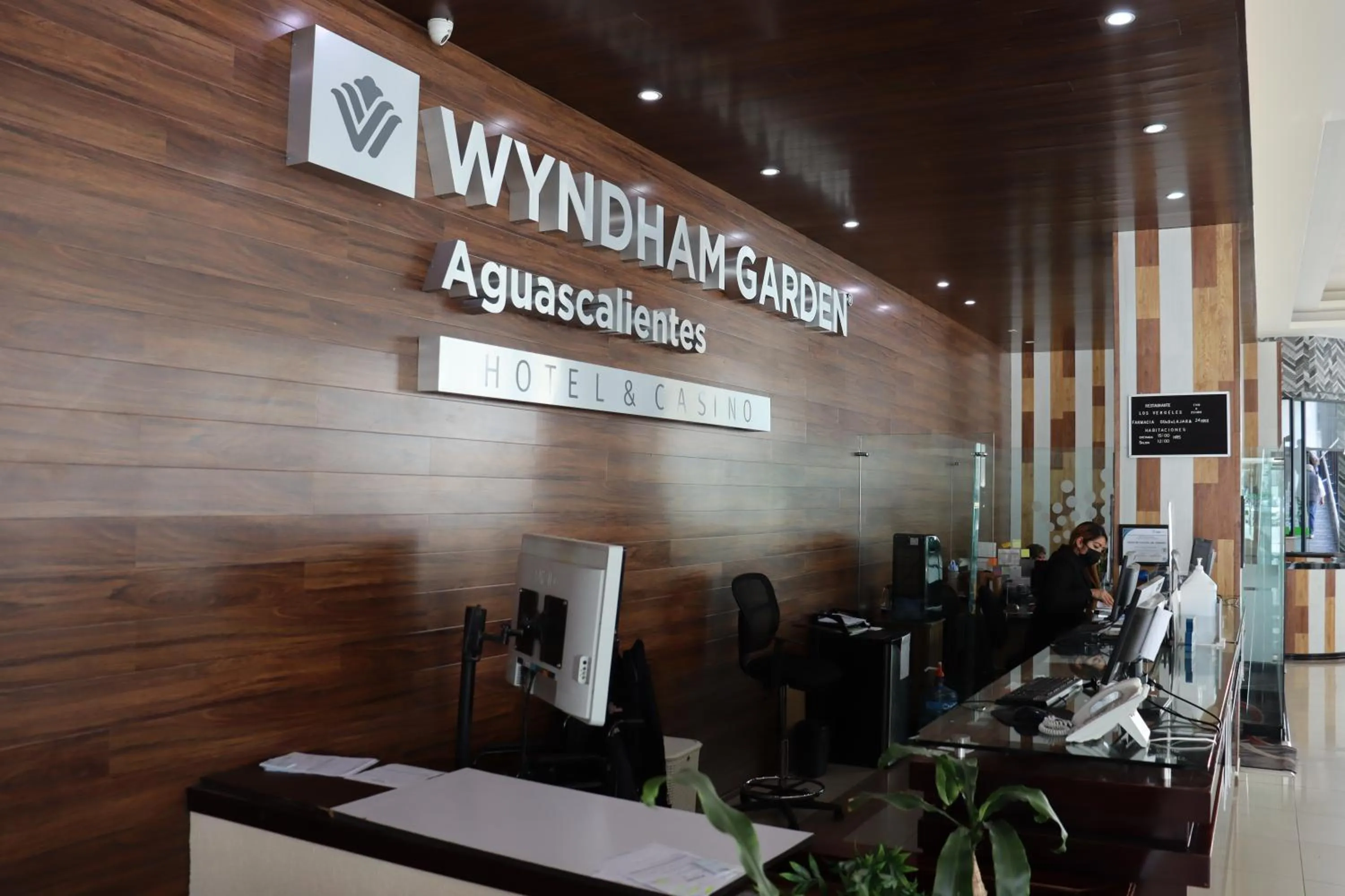 Lobby or reception in Wyndham Garden Aguascalientes Hotel & Casino