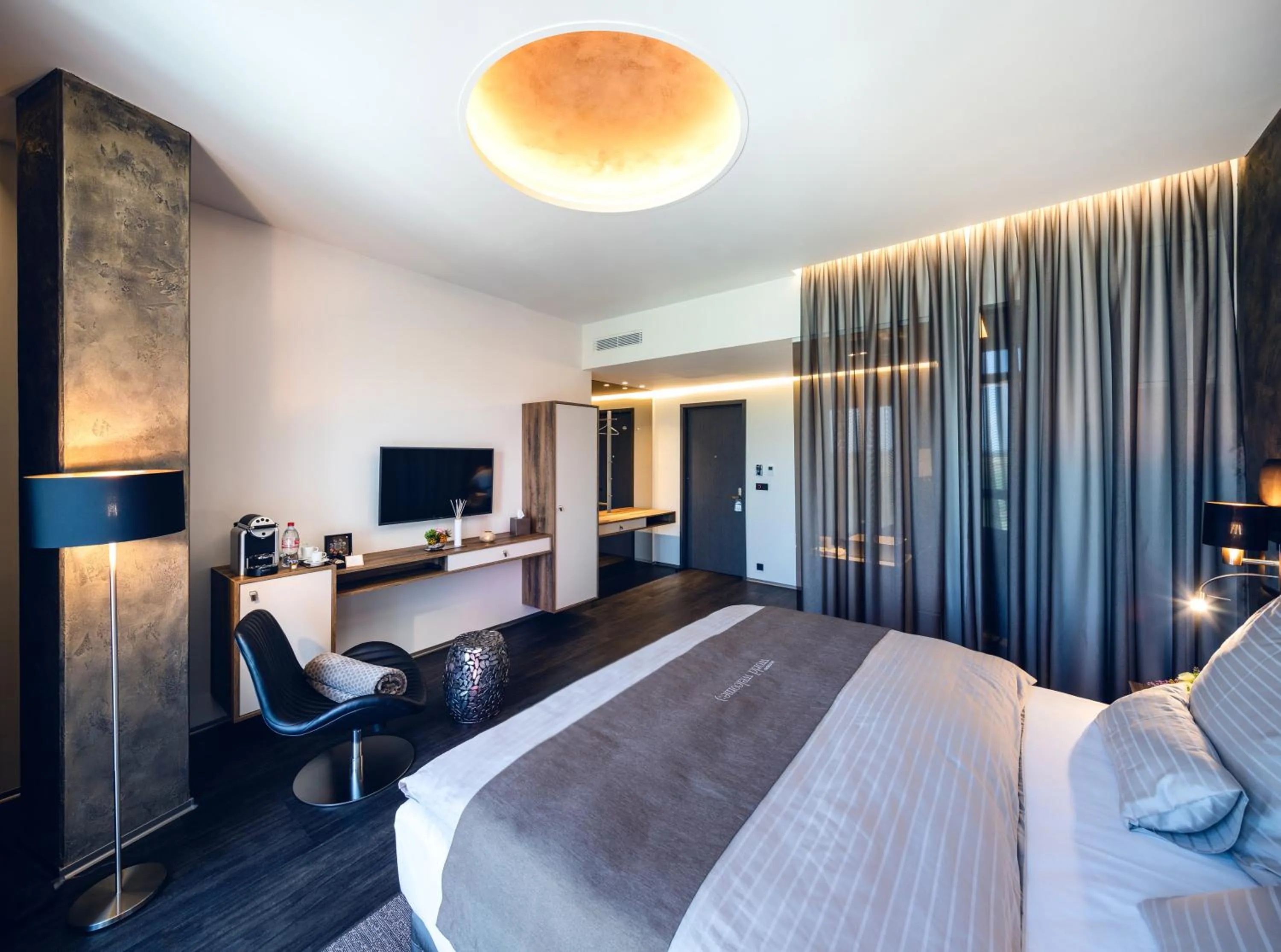 Bed in NUTREND World