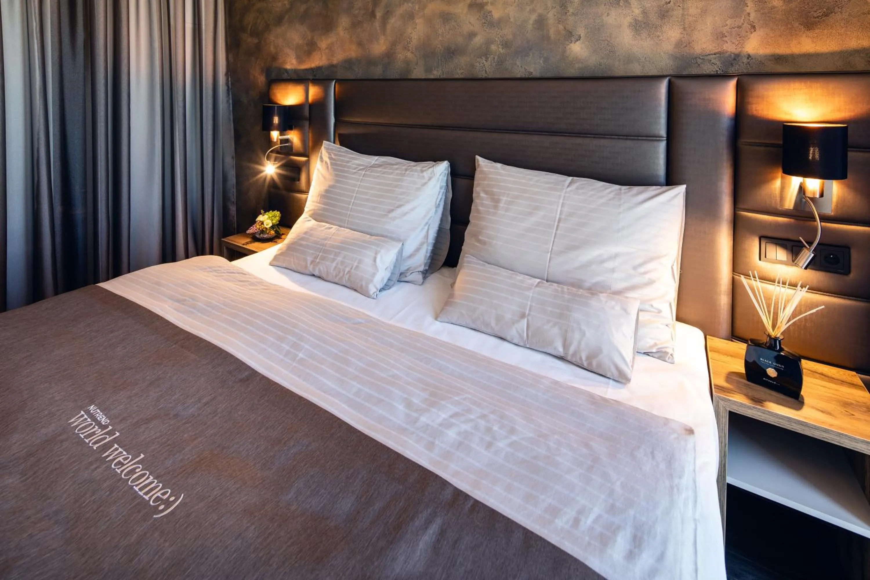 Bed in NUTREND World