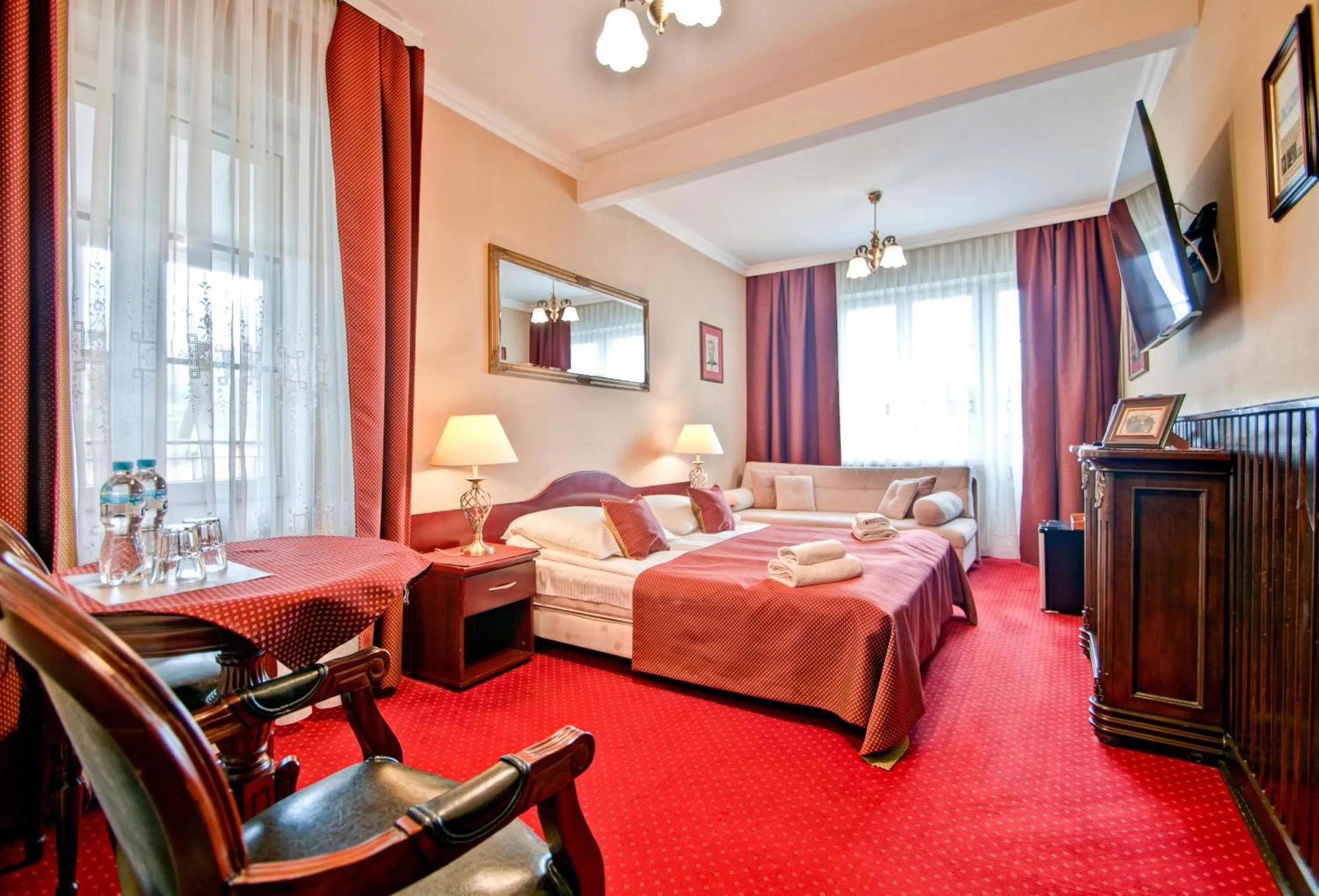 Bedroom, Bed in Willa Roztoka