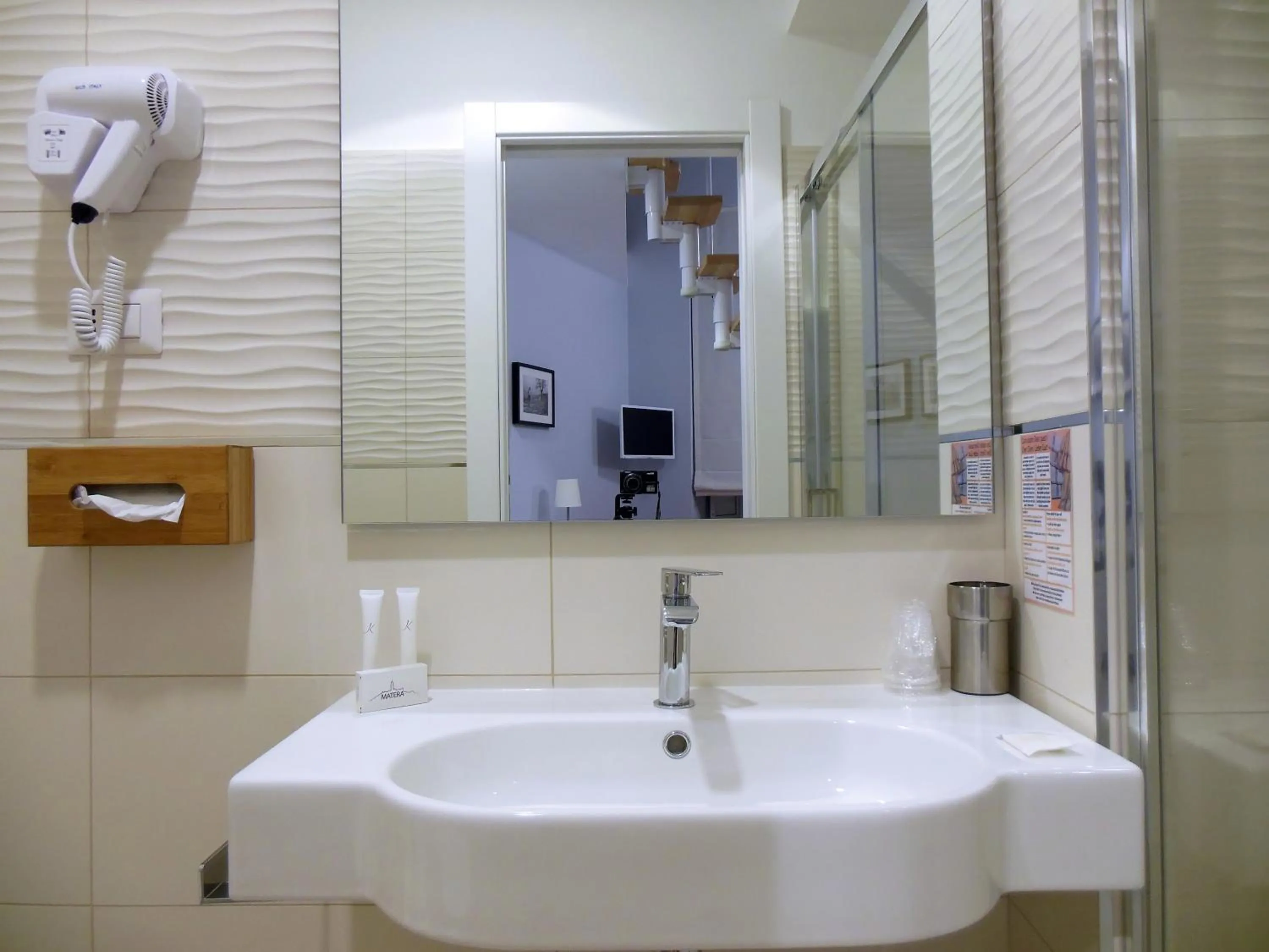 Bathroom in L'OSPITE - LIFESTYLE RESIDENCE, Design Rooms