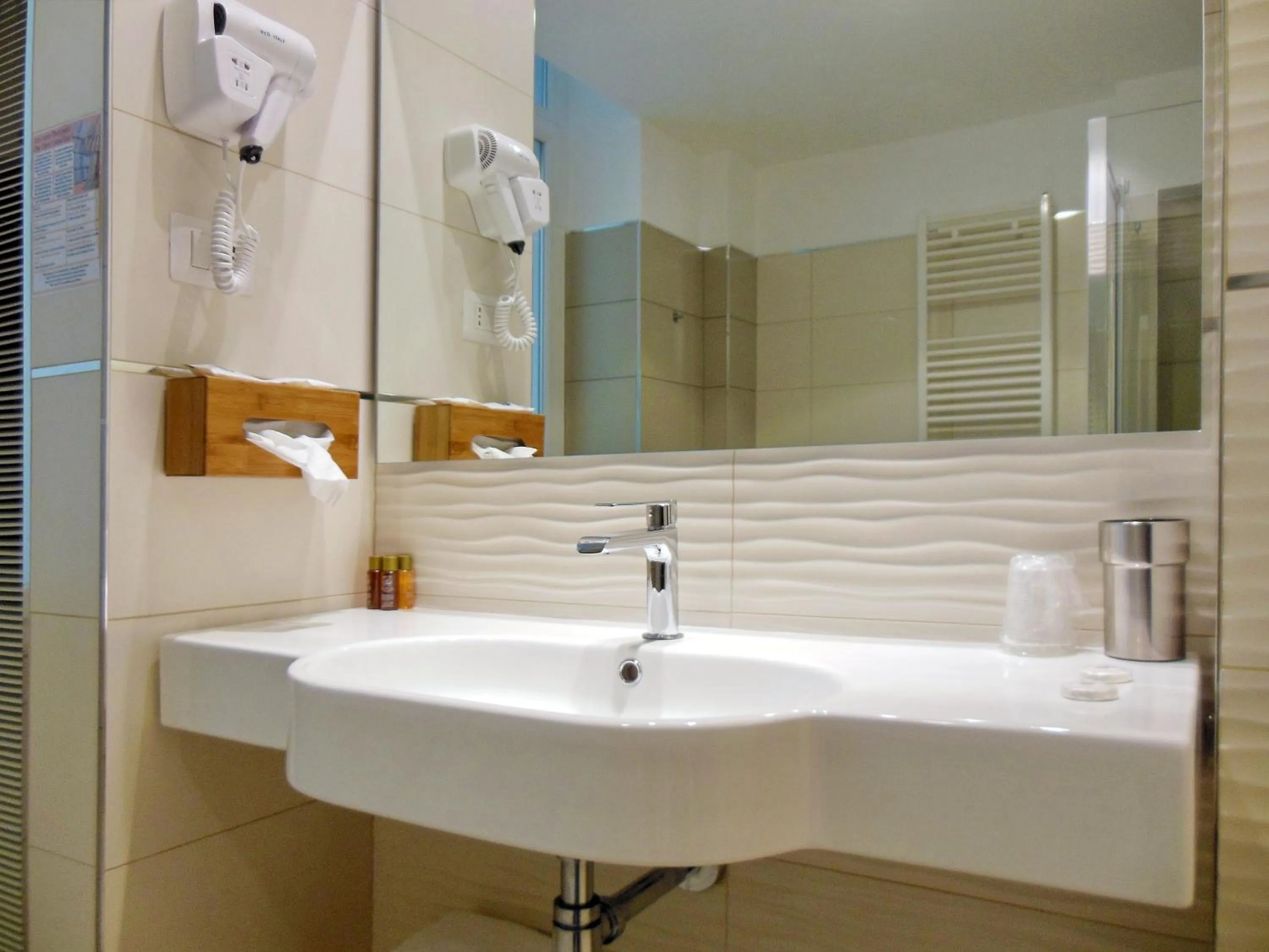 Bathroom in L'OSPITE - LIFESTYLE RESIDENCE, Design Rooms