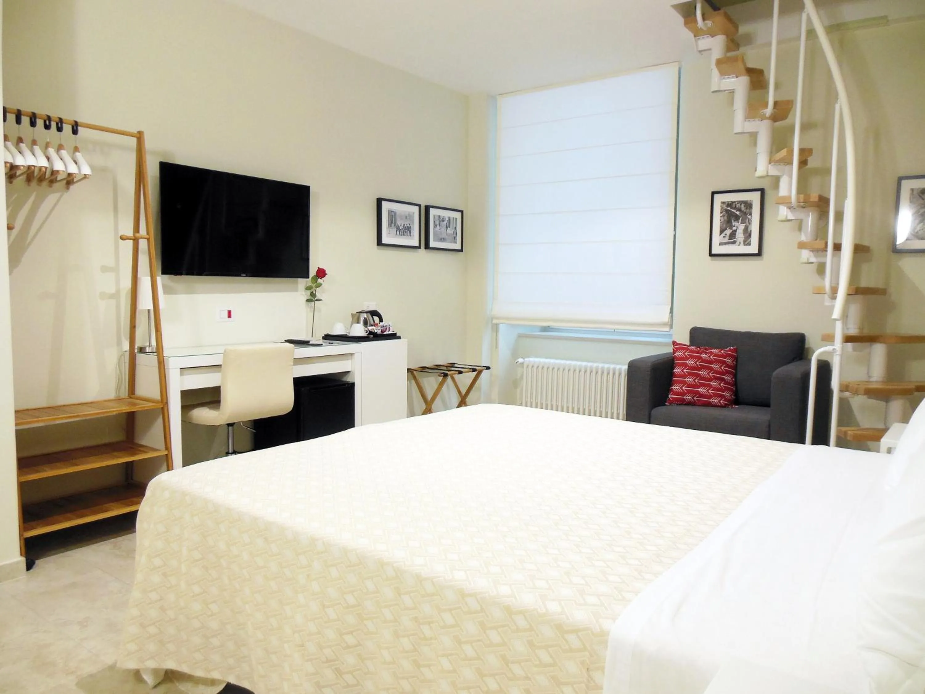 Bedroom, Bed in L'OSPITE - LIFESTYLE RESIDENCE, Design Rooms