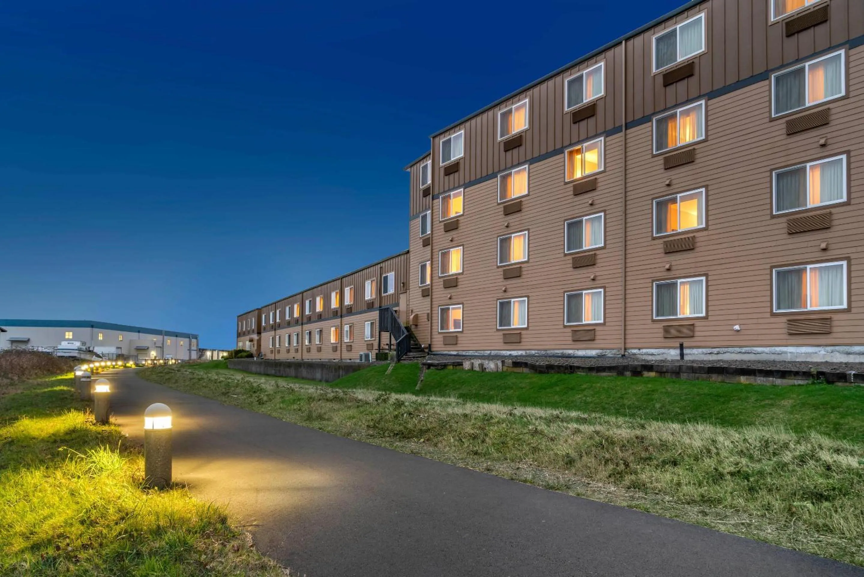 Property building in Lloyd Hotel Astoria Bayfront, an Ascend Collection Hotel